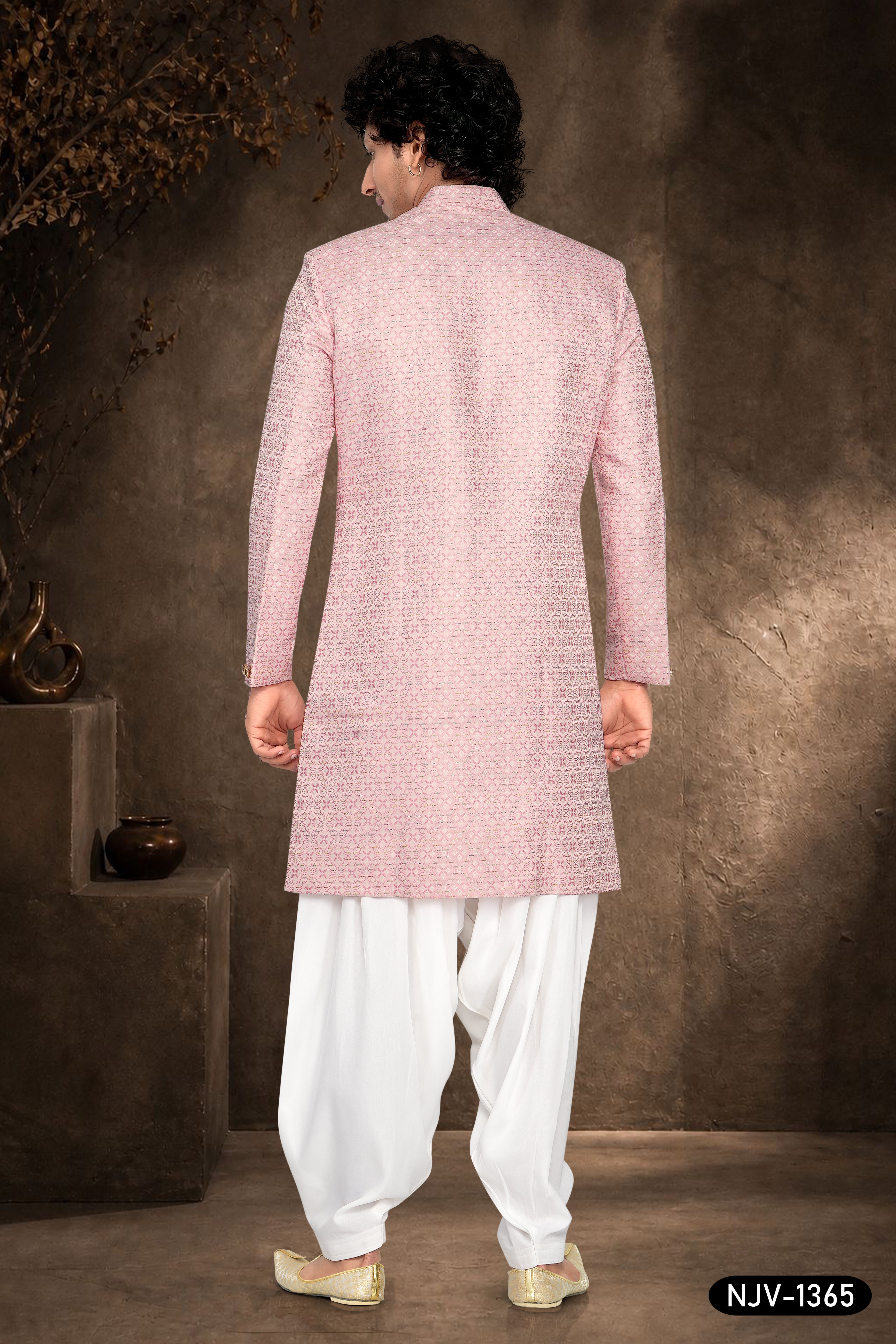 INDO-WESTERN SET IN PINK HUE WITH THREAD EMBROIDERY