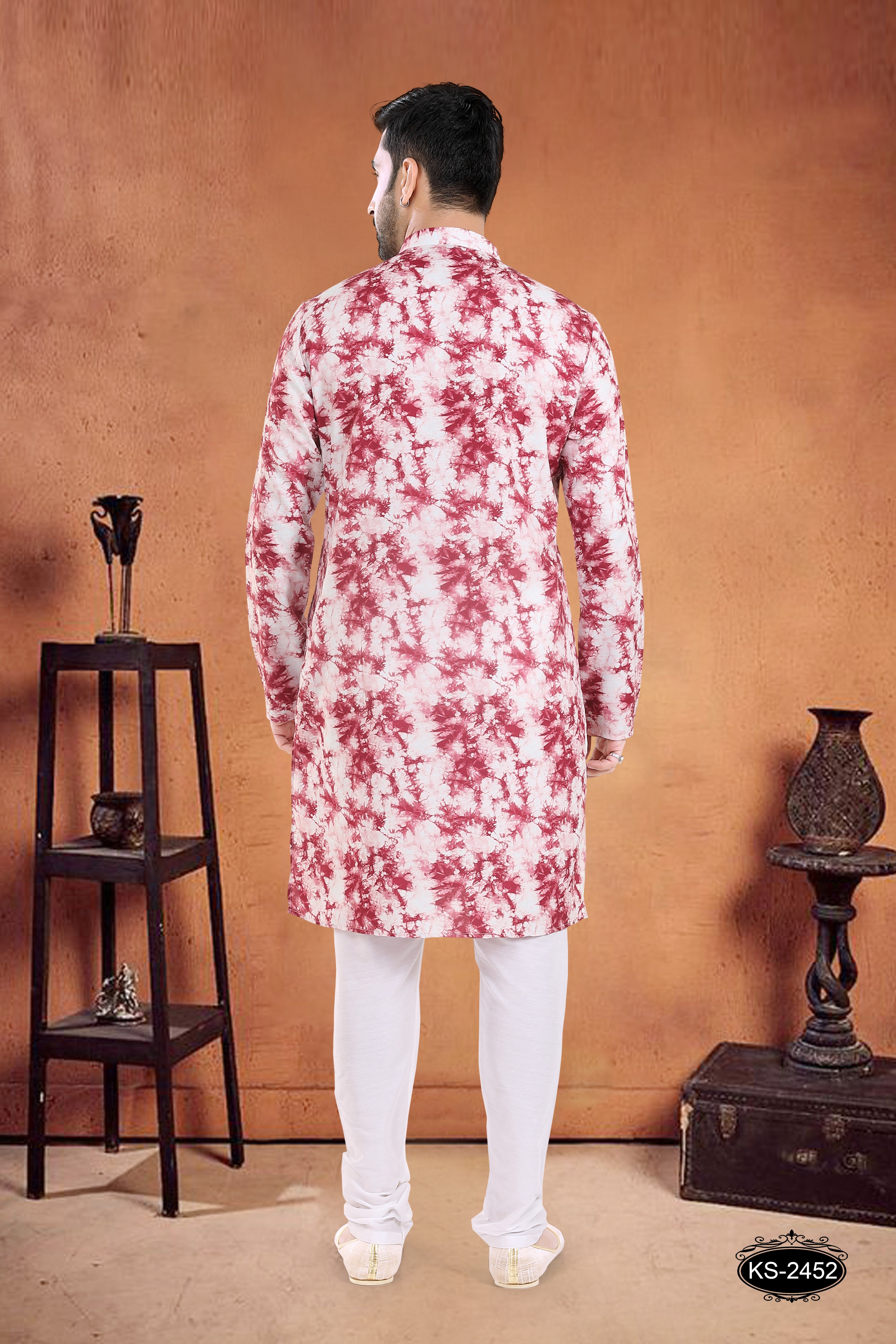 KURTA SET IN RED HUE WITH SELF-DESIGN