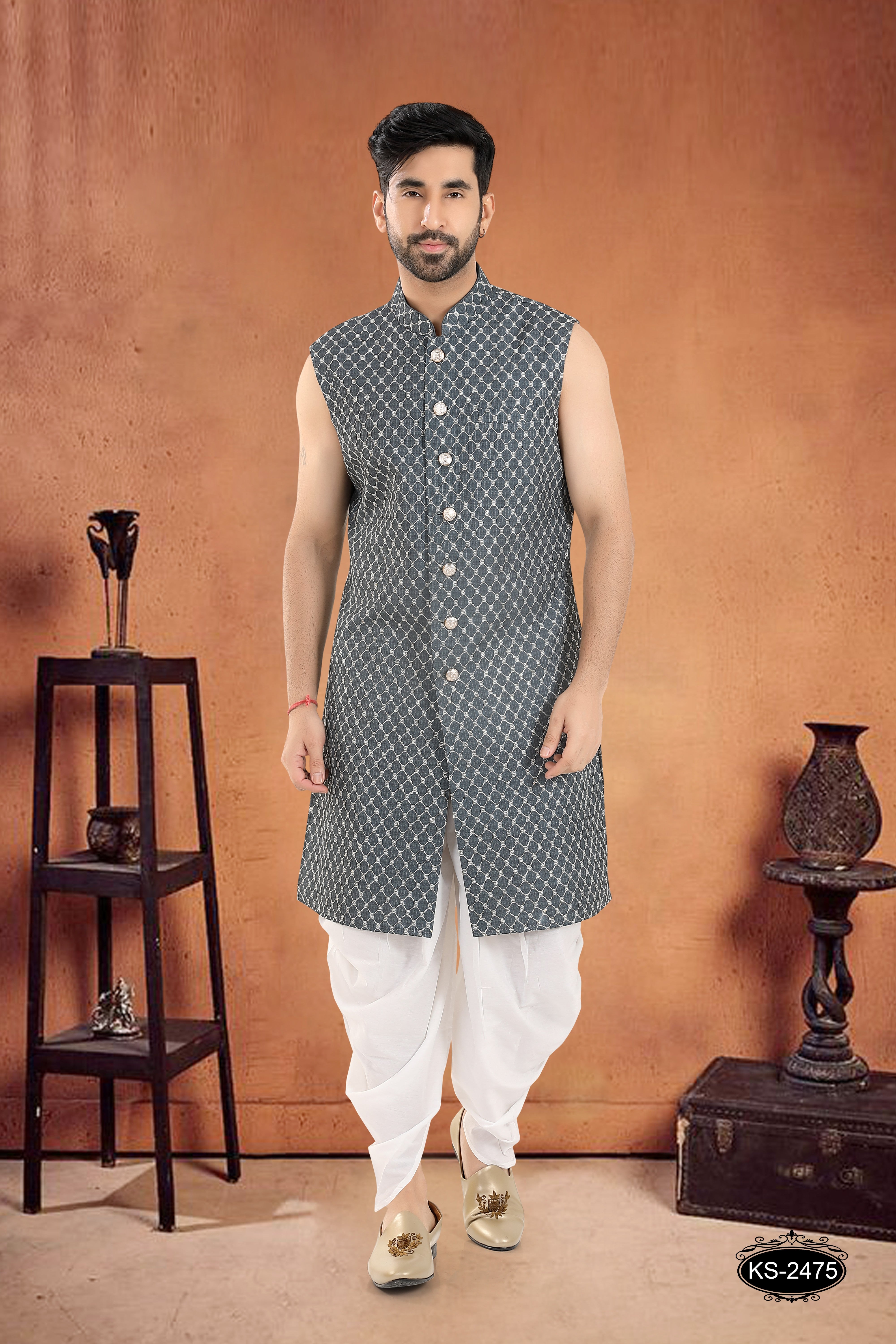 OPEN INO-WESTERN SET IN GREEN TONE WITH THREAD EMBROIDERY ALL-OVER
