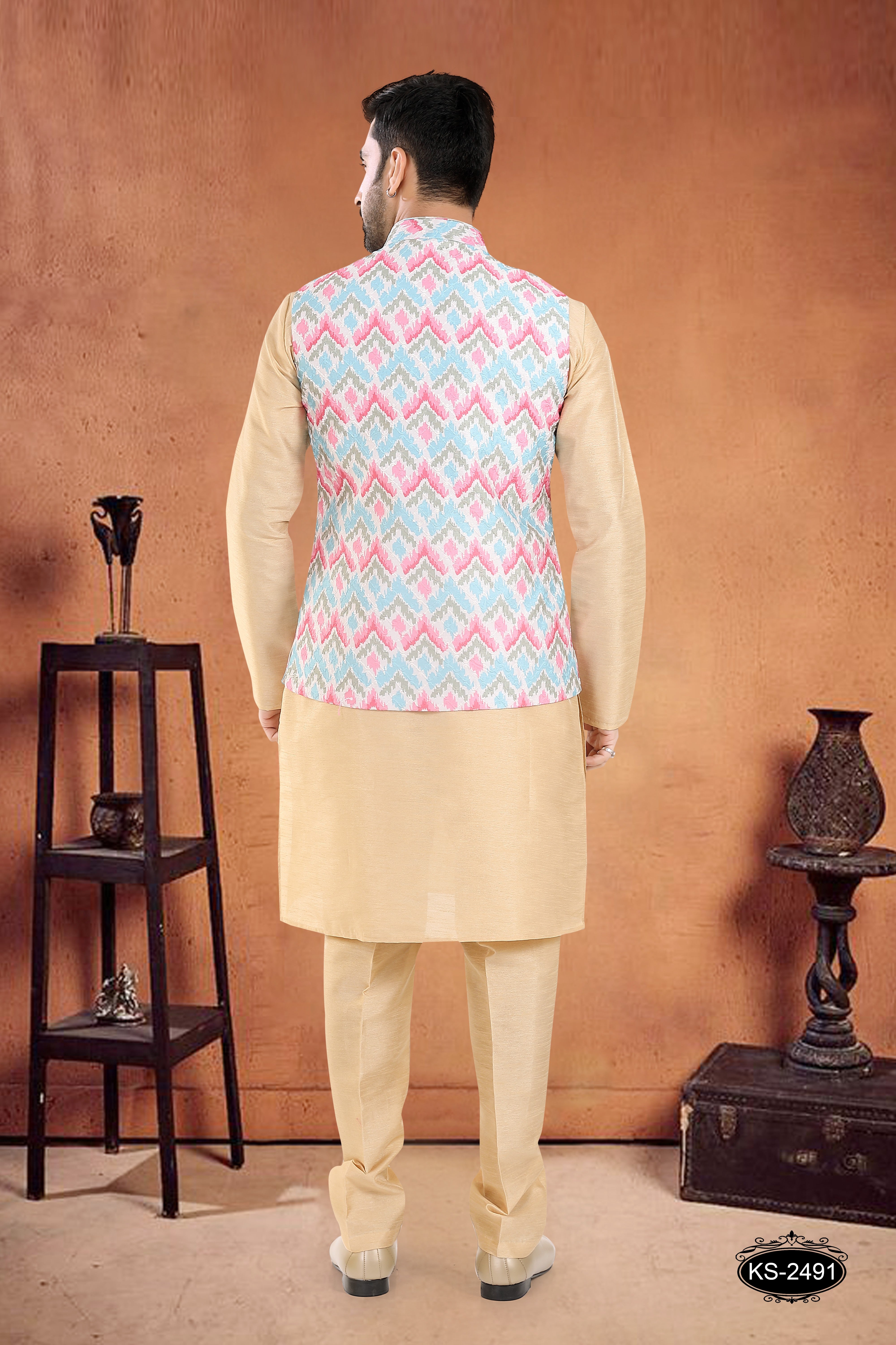 MULTI-TONE JACKET KURTA SET WITH THREAD EMBROIDERY ALL-OVER