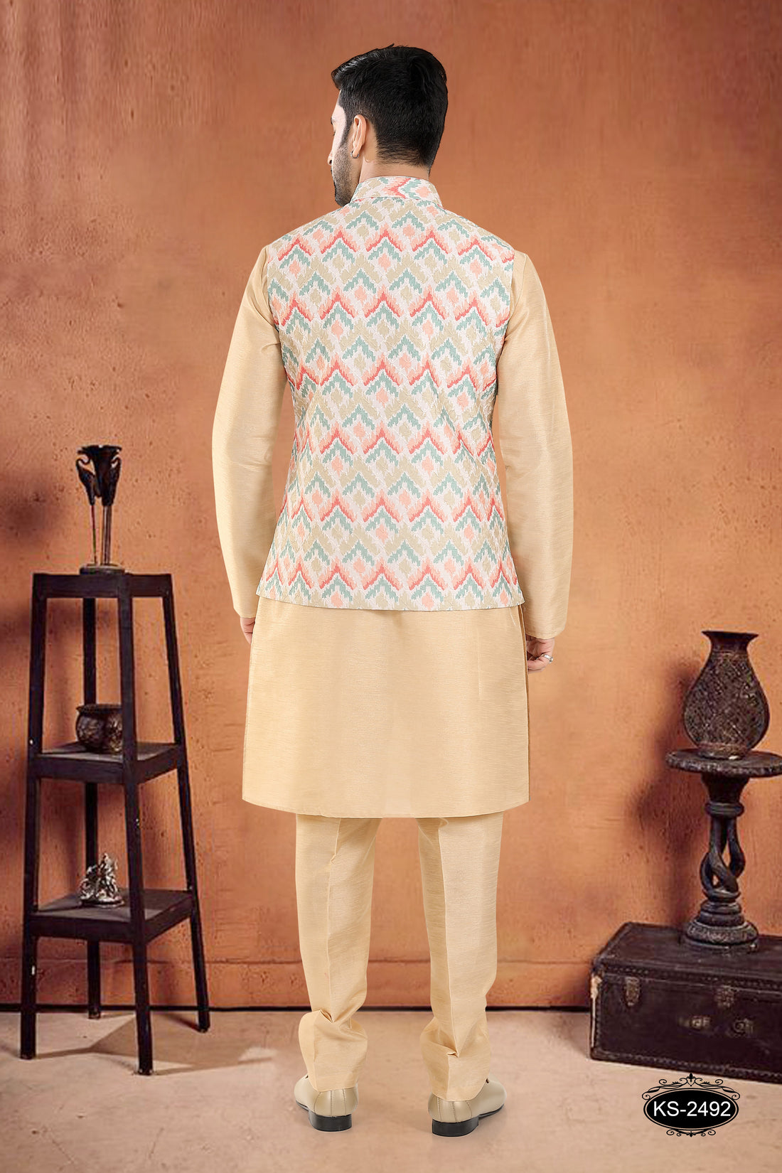 JACKET SET IN MULTI-TONE WITH THREAD EMBROIDERY