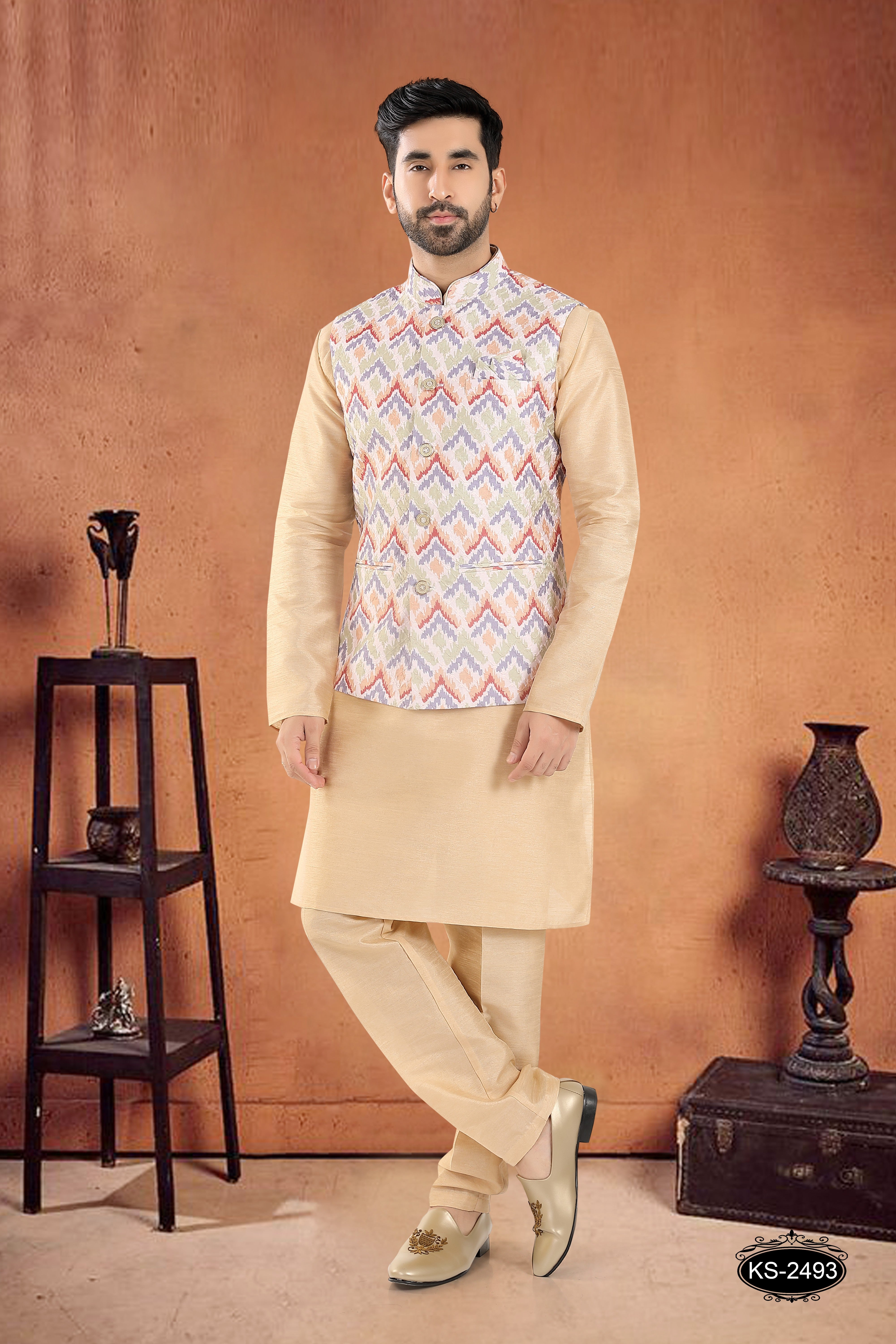 MULTI-TONE JACKLET KURTA SET WITH THREAD EMBROIDERY ALL-OVER