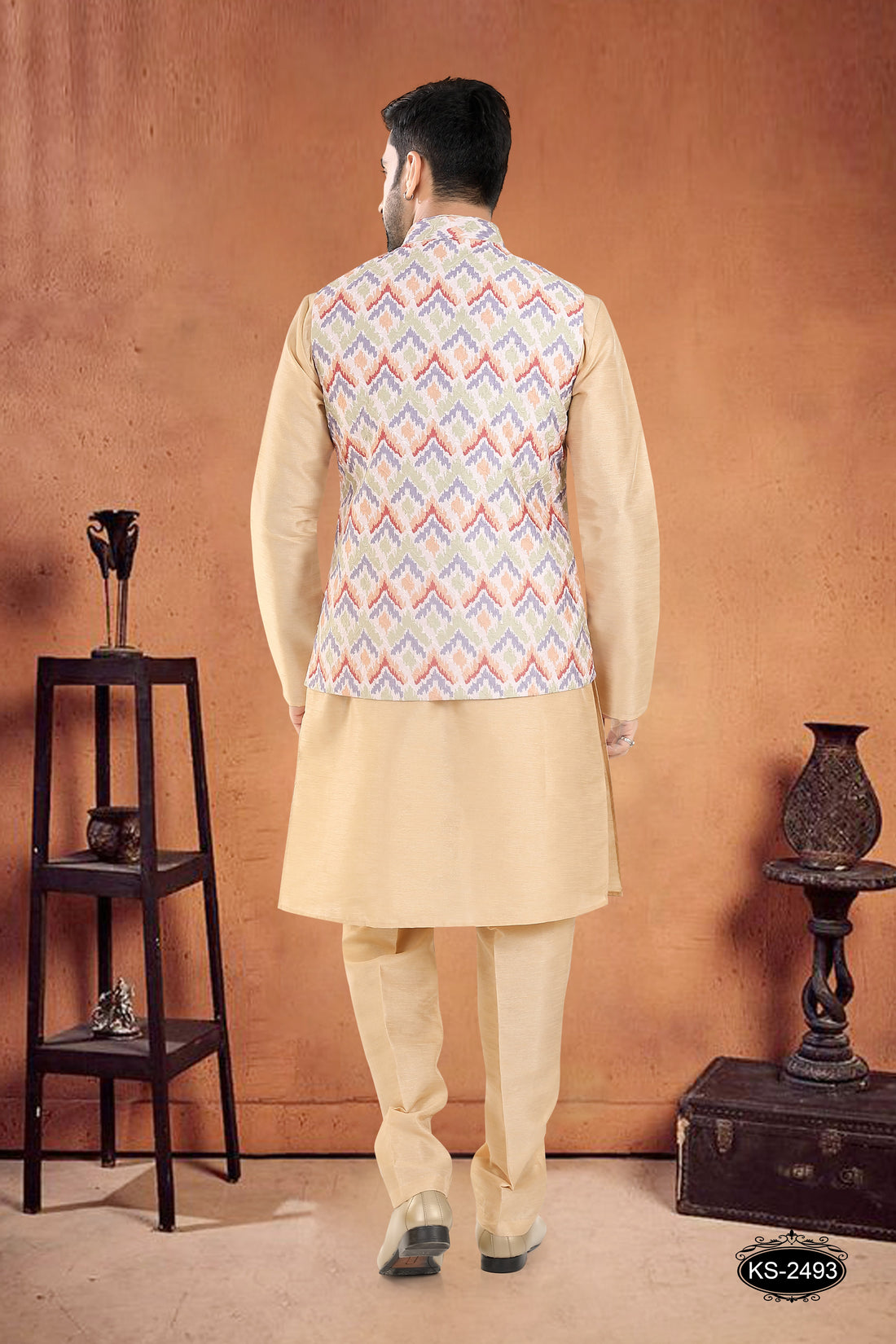 MULTI-TONE JACKLET KURTA SET WITH THREAD EMBROIDERY ALL-OVER