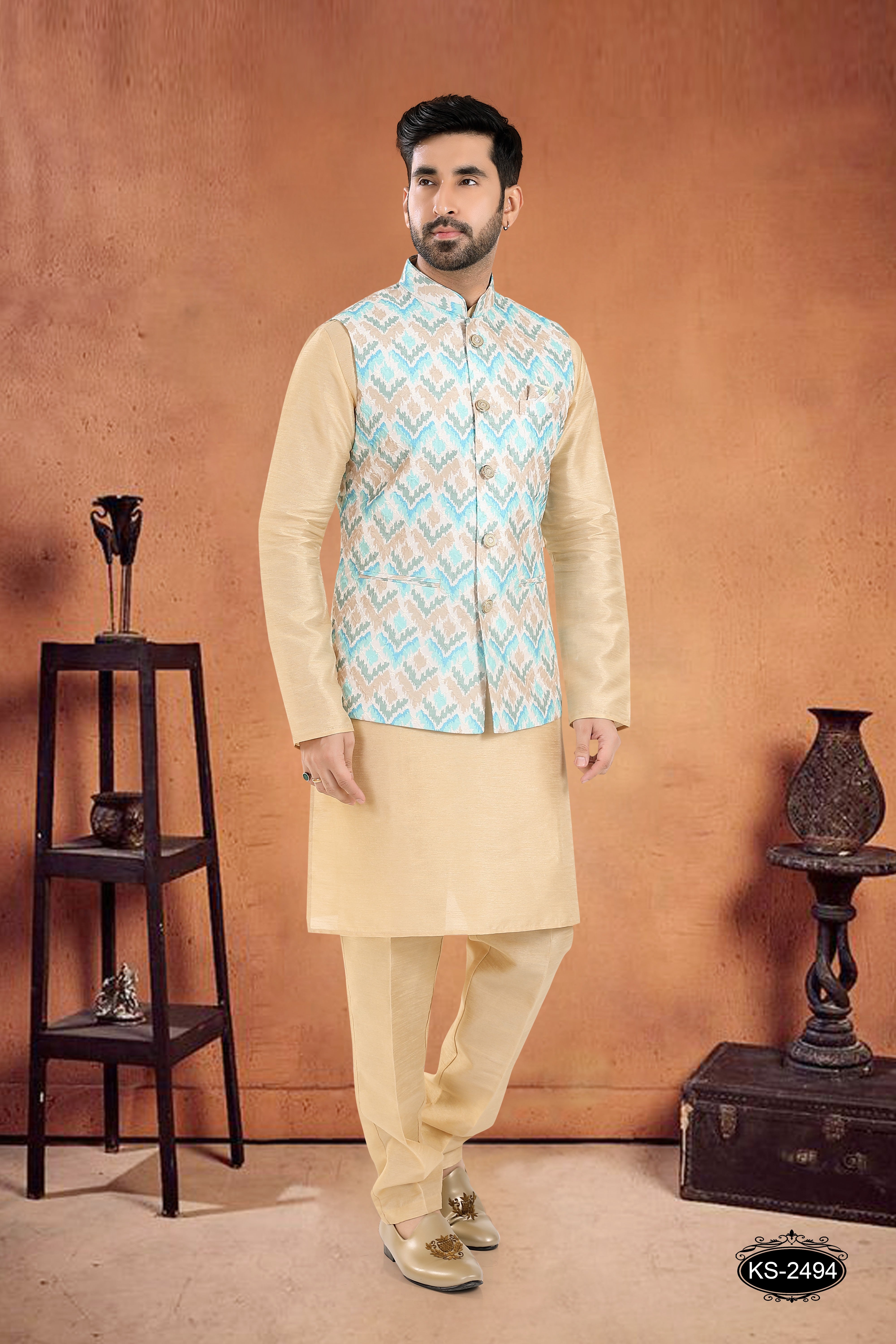 BLUE JACKET KURTA SET IN SILK WITH THREAD EMBROIDERY