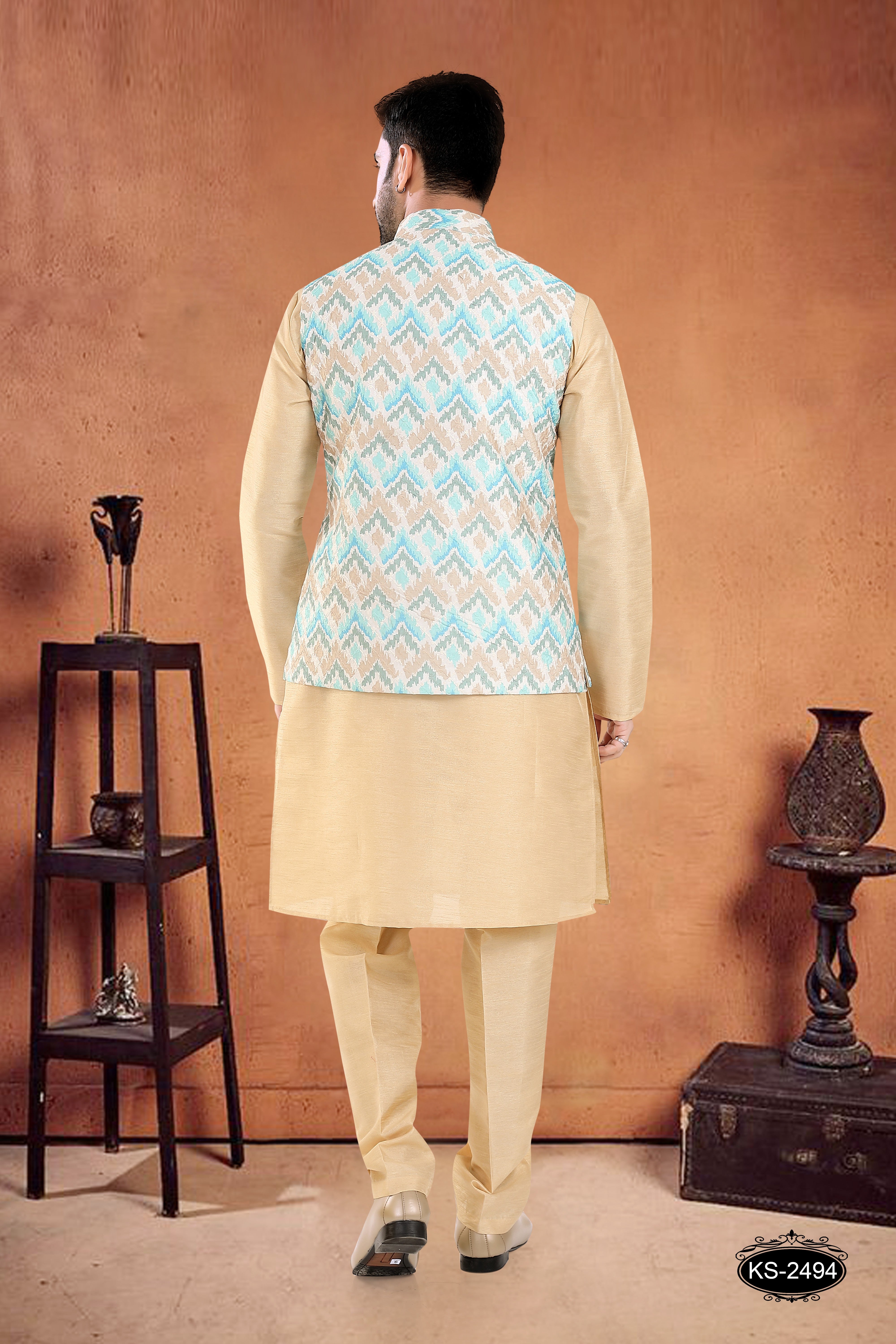 BLUE JACKET KURTA SET IN SILK WITH THREAD EMBROIDERY