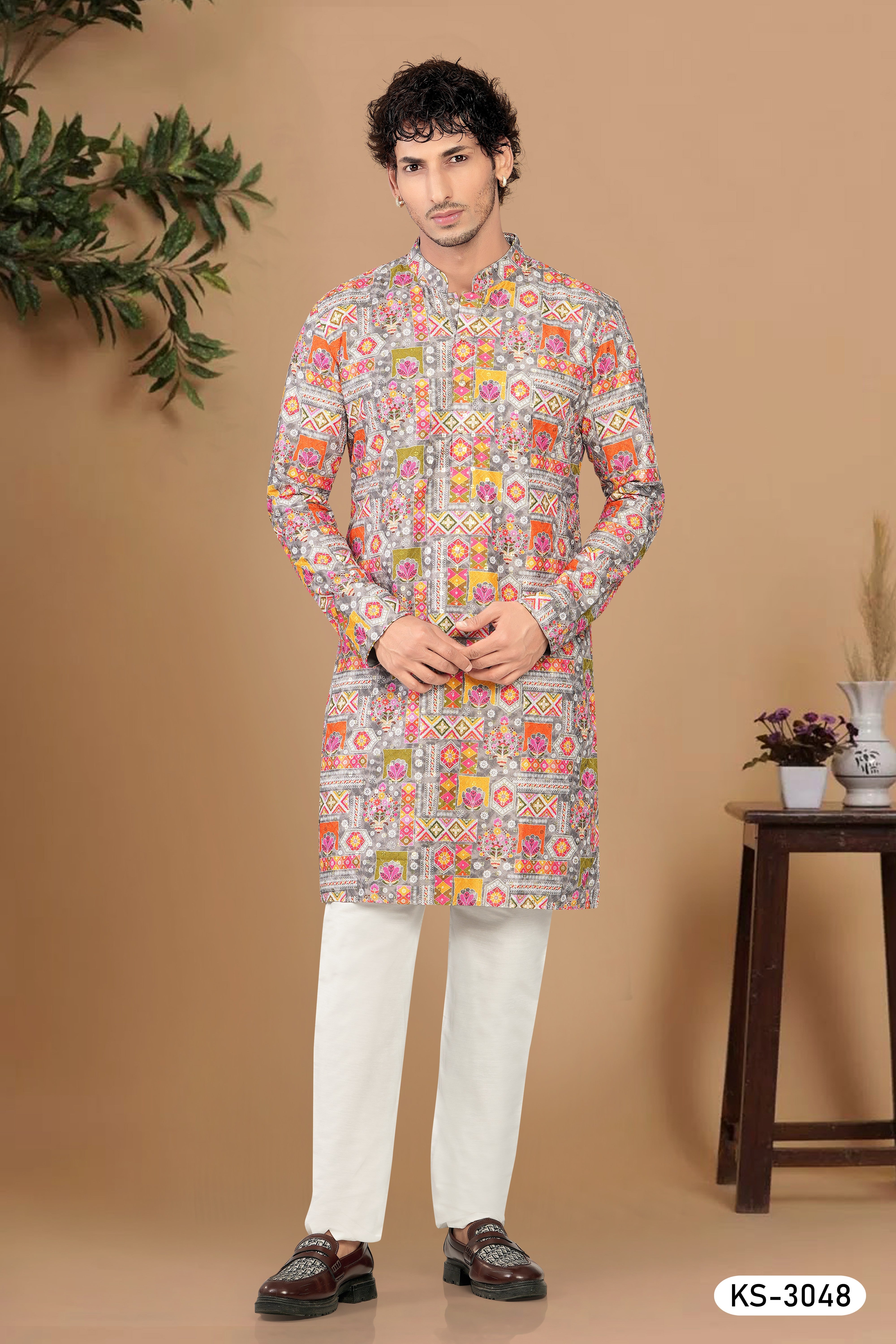 MULTI-TONE KURTA SET WITH THREAD EMBROIDERY ALL-OVER