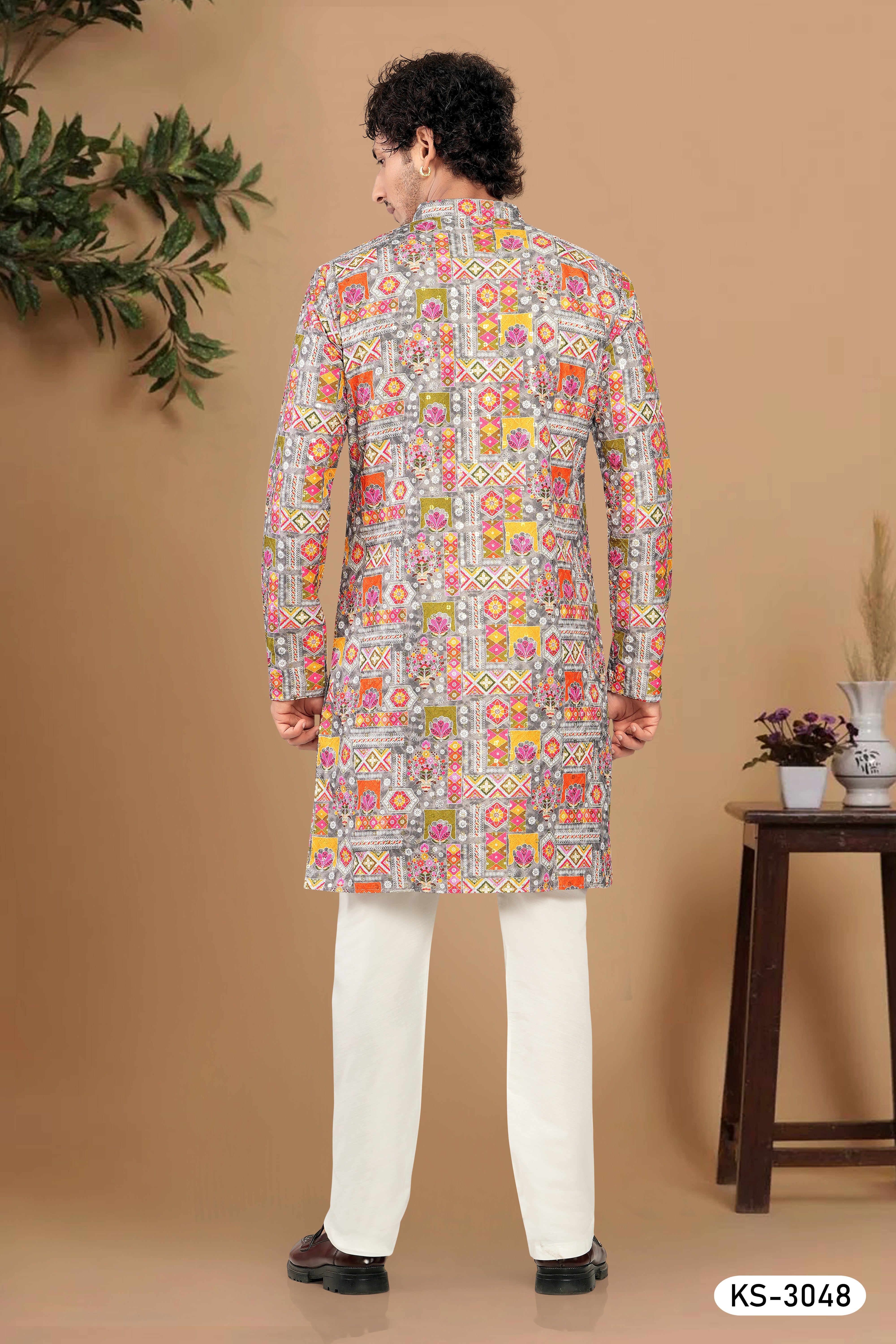 MULTI-TONE KURTA SET WITH THREAD EMBROIDERY ALL-OVER