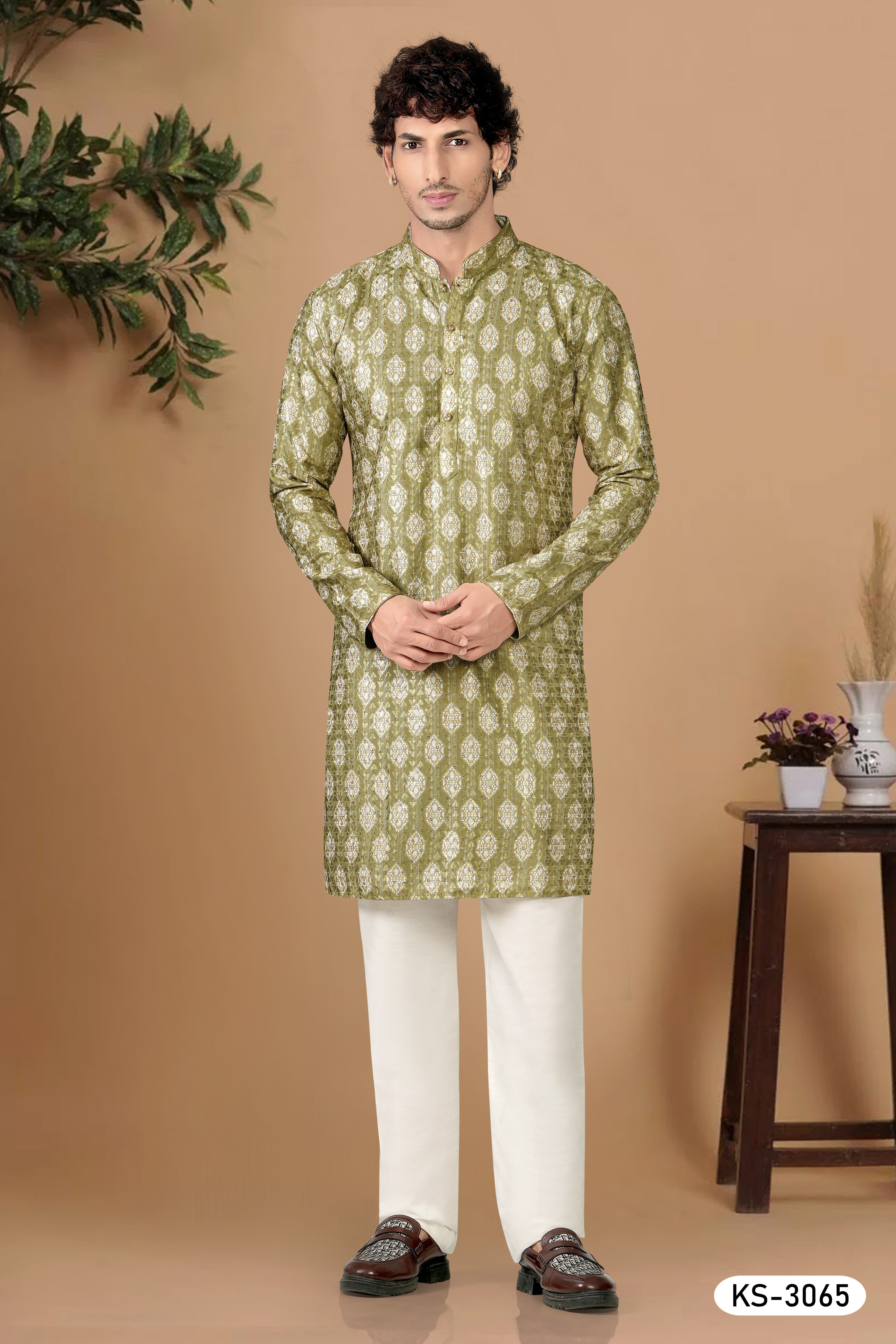 GREEN-BASE KURTA SET WITH ASTER & THREAD EMBROIDERY ALL-OVER