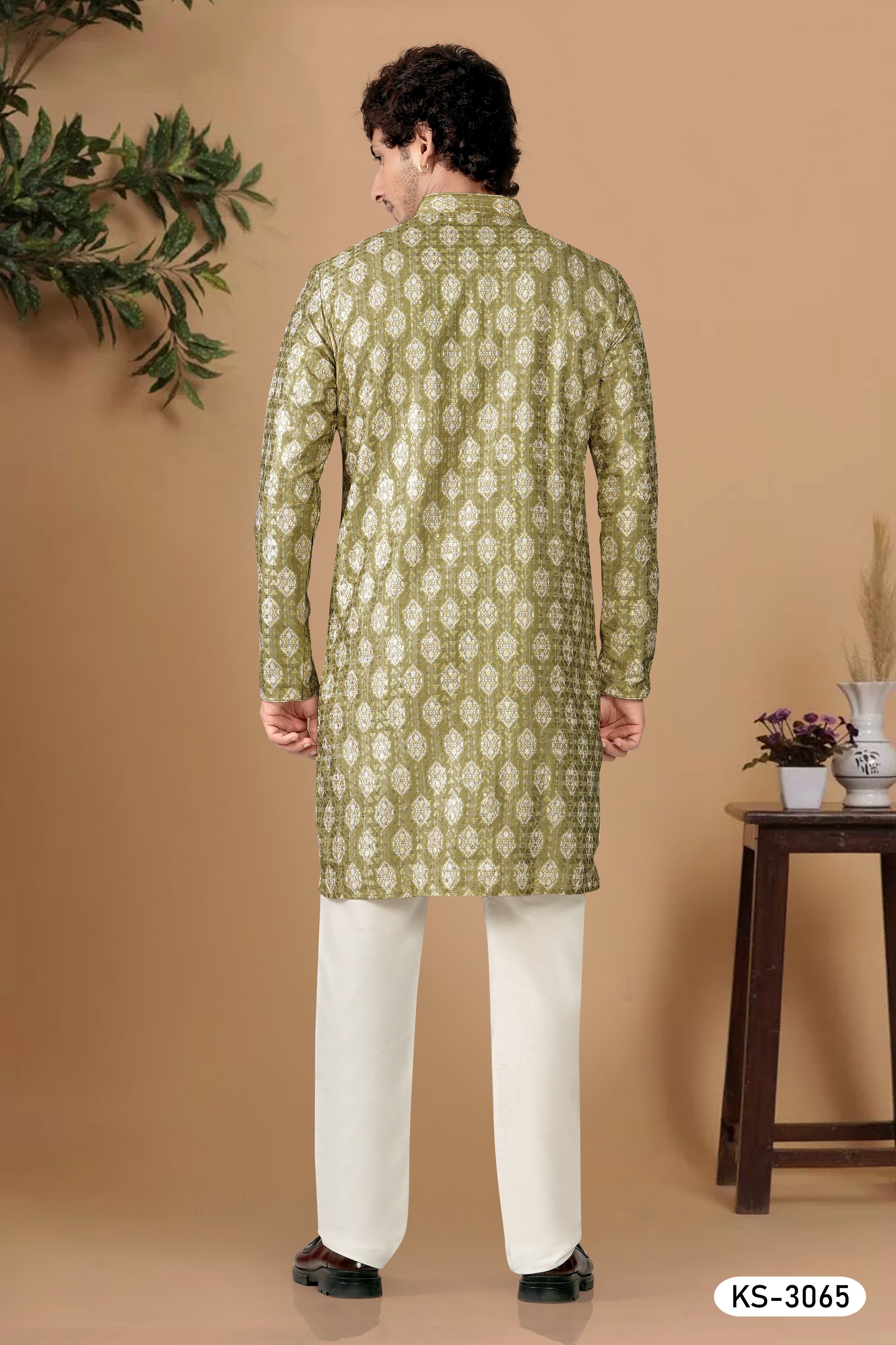 GREEN-BASE KURTA SET WITH ASTER & THREAD EMBROIDERY ALL-OVER