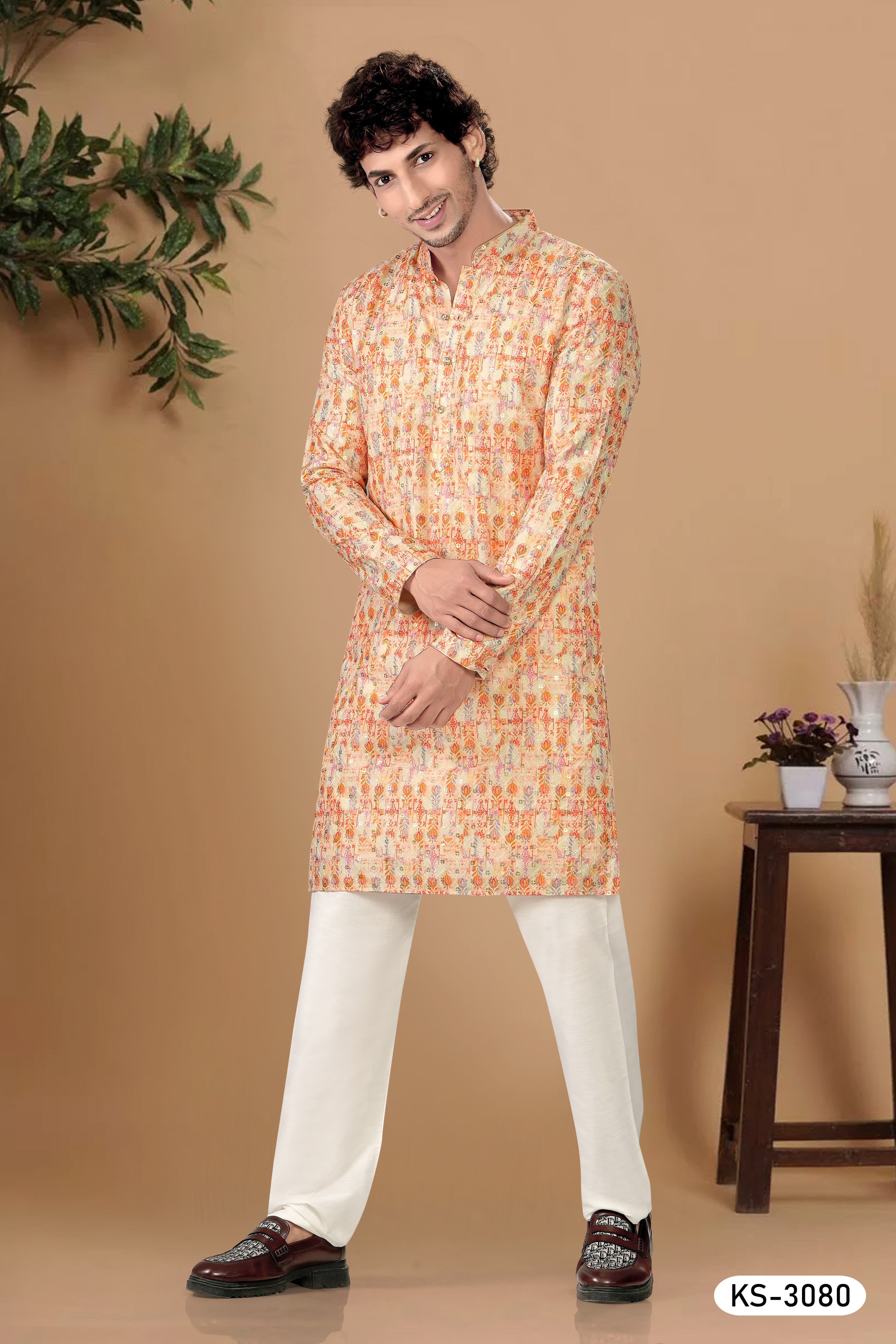 KURTA SET WITH THREAD EMBROIDERY IN ORANGE TONE
