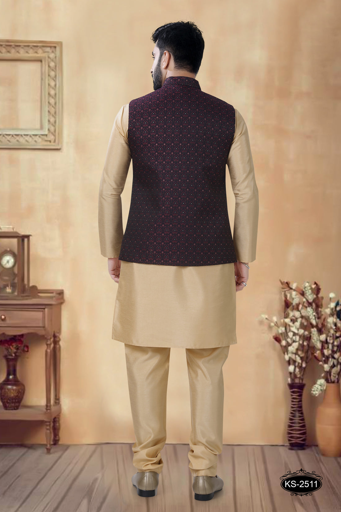 JACKET SET IN UNIQUE PATTERN , PERFECT FOR EVERY FESTIVITY