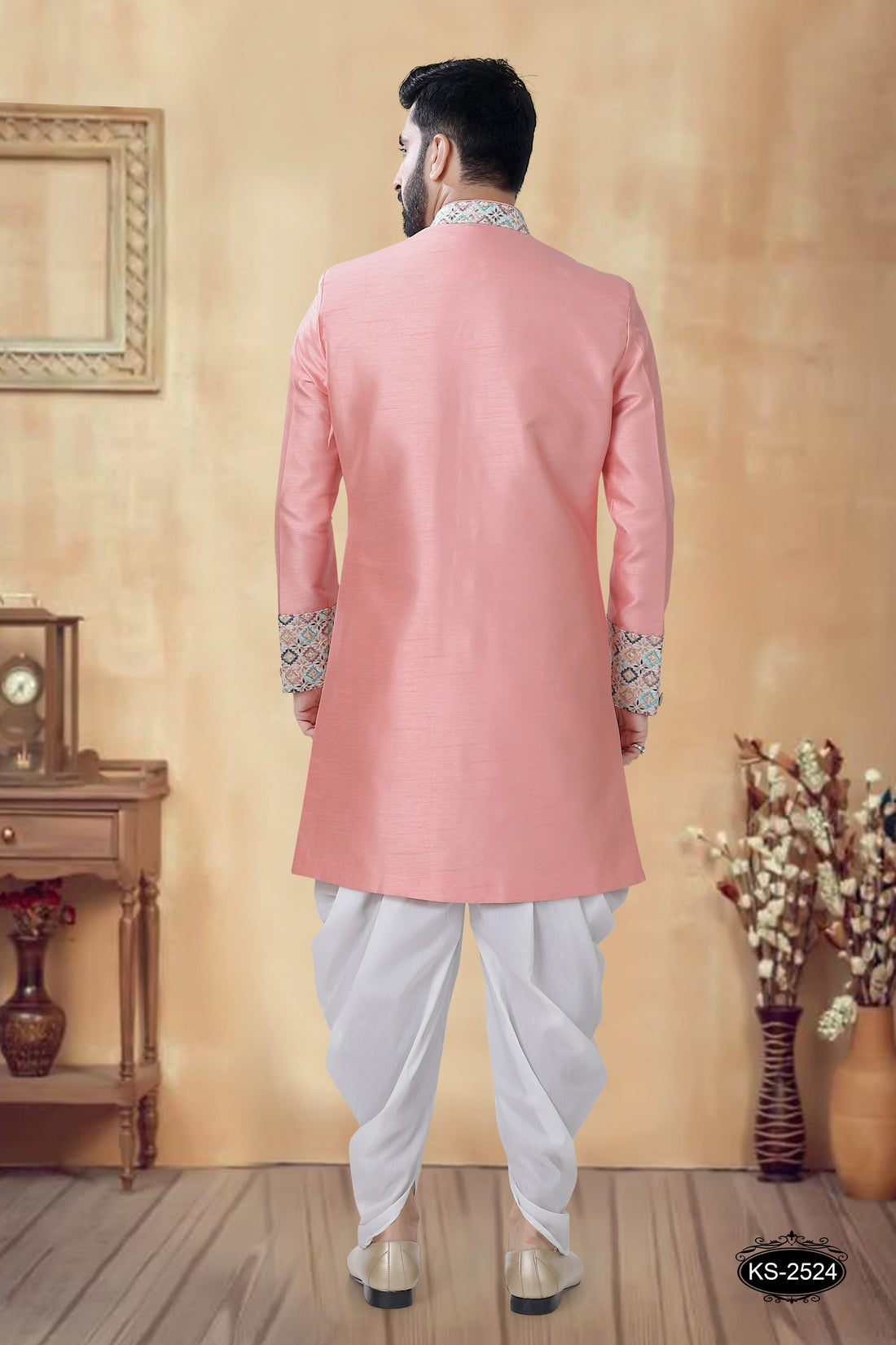 UNIQUE STYLE INDO-WESTERN SET IN PINK HUE FOR EVERY FESTIVITY