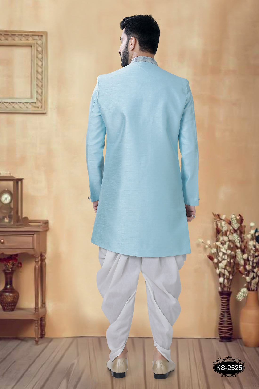 UNIQUE STYLE INDO-WESTERN SET IN BLUE HUE FOR EVERY FESTIVITY