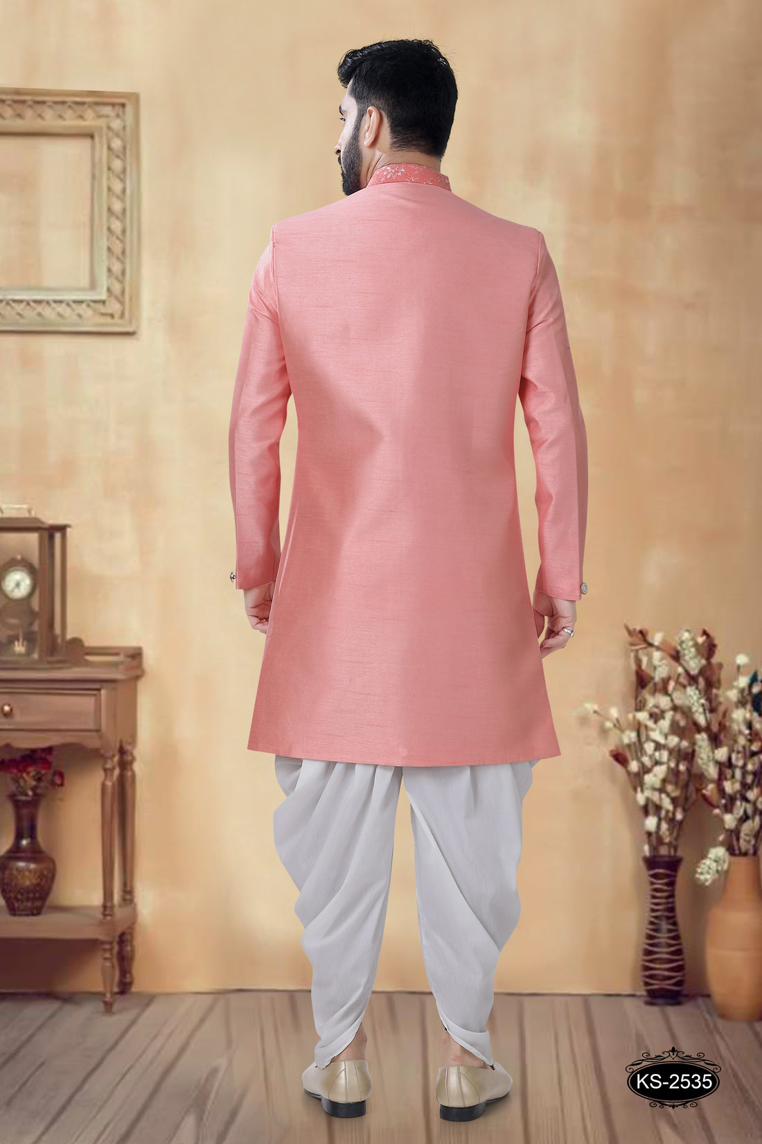 PINK HUE UNIQUE STYLE INDO-WESTERN SET FOR EVERY FESTIVITY
