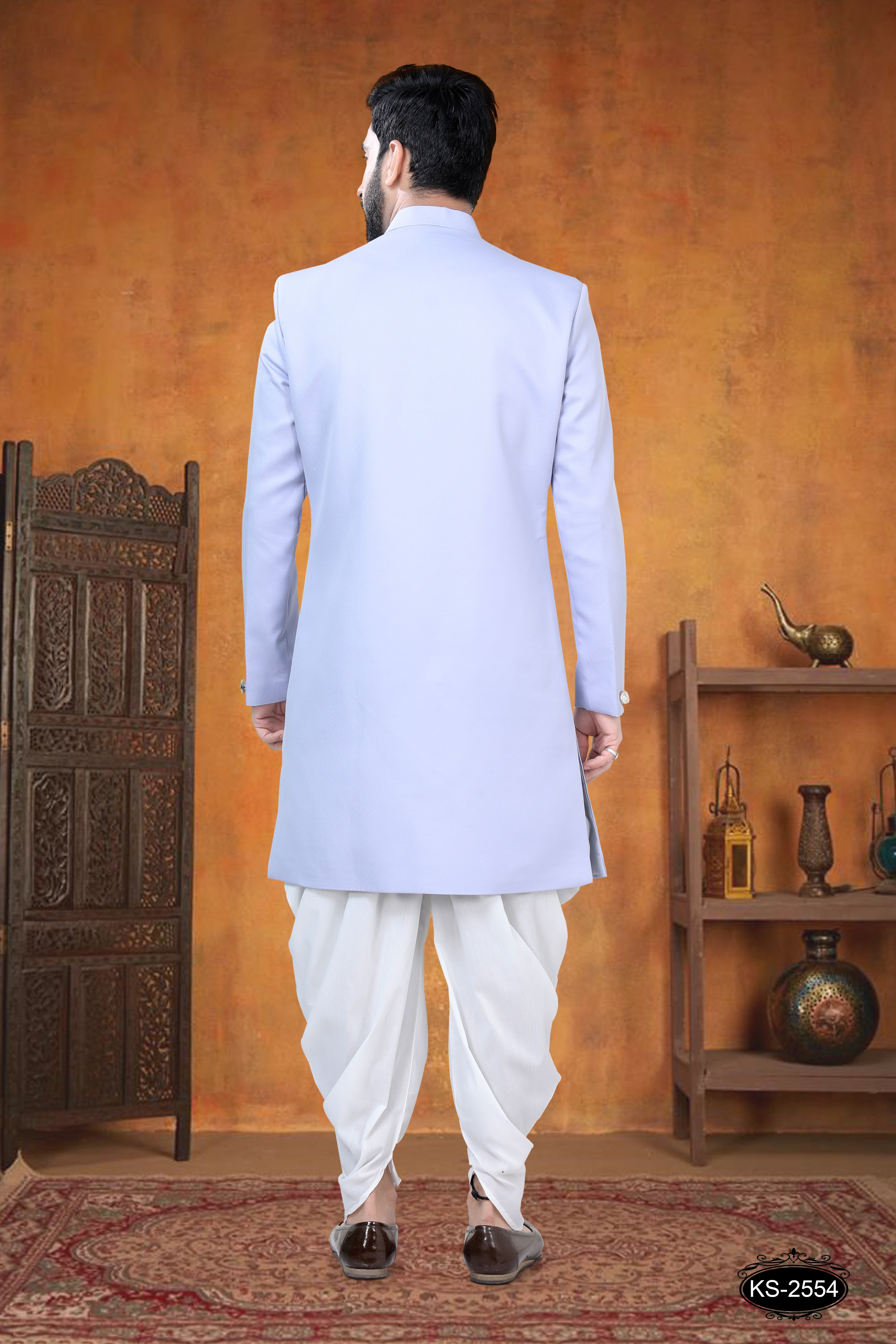 UNIQUE STYLE INDO-WESTERN SET WITH DESIGNER BROACH IN LIGHT PURPLE TONE