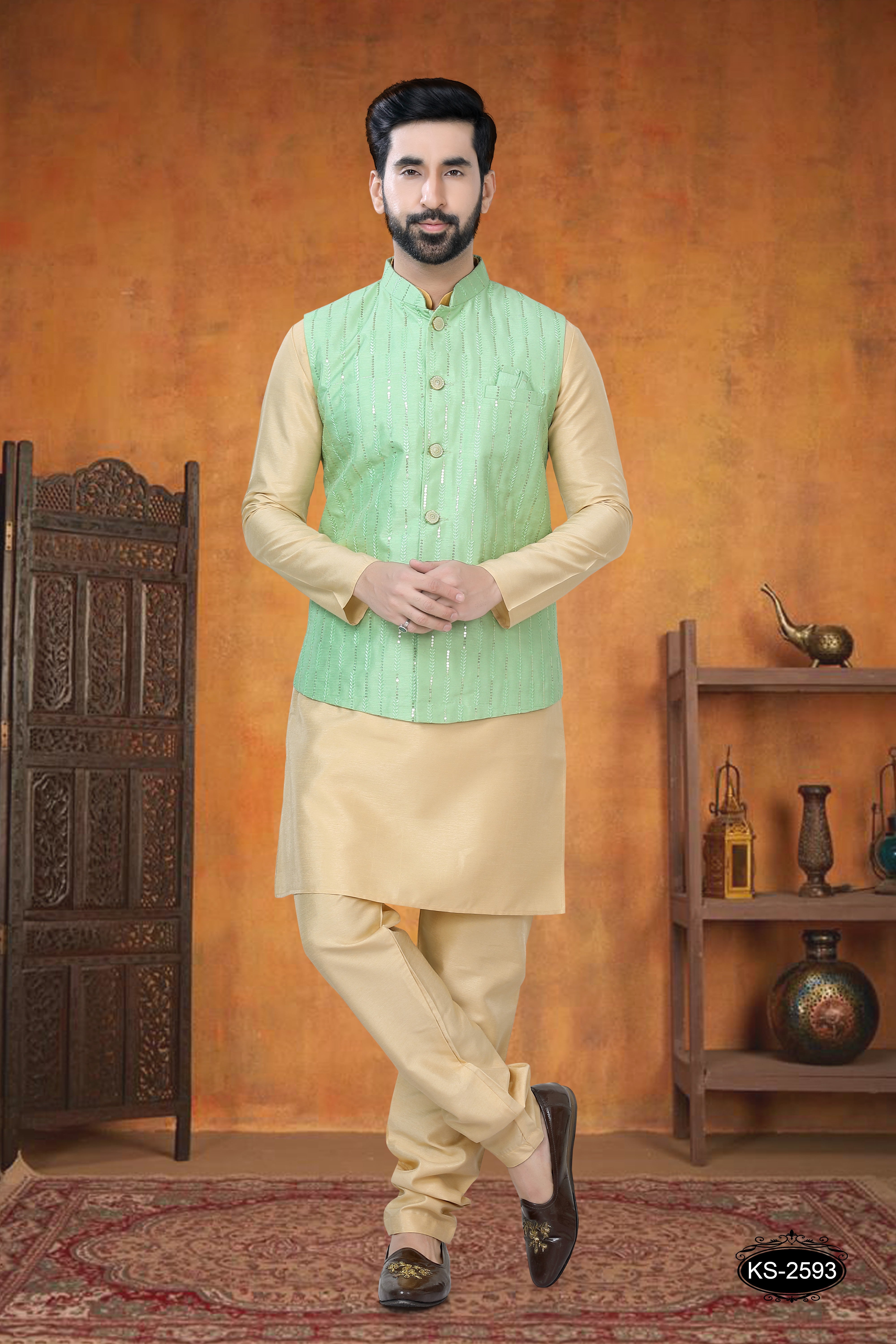 JACKET KURTA SET IN GREEN HUE WITH THREAD EMBROIDERY ALL-OVER