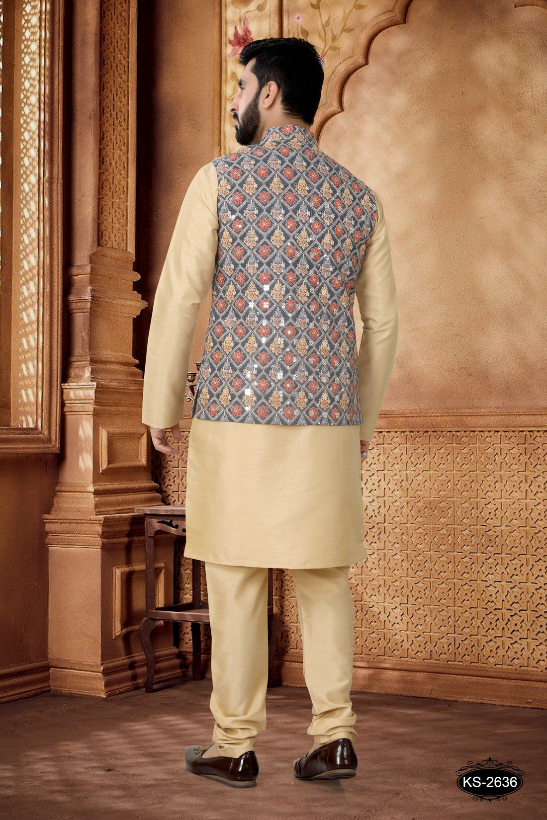 JACKET KURTA SET IN GREEN HUE WITH THREAD EMBROIDERY