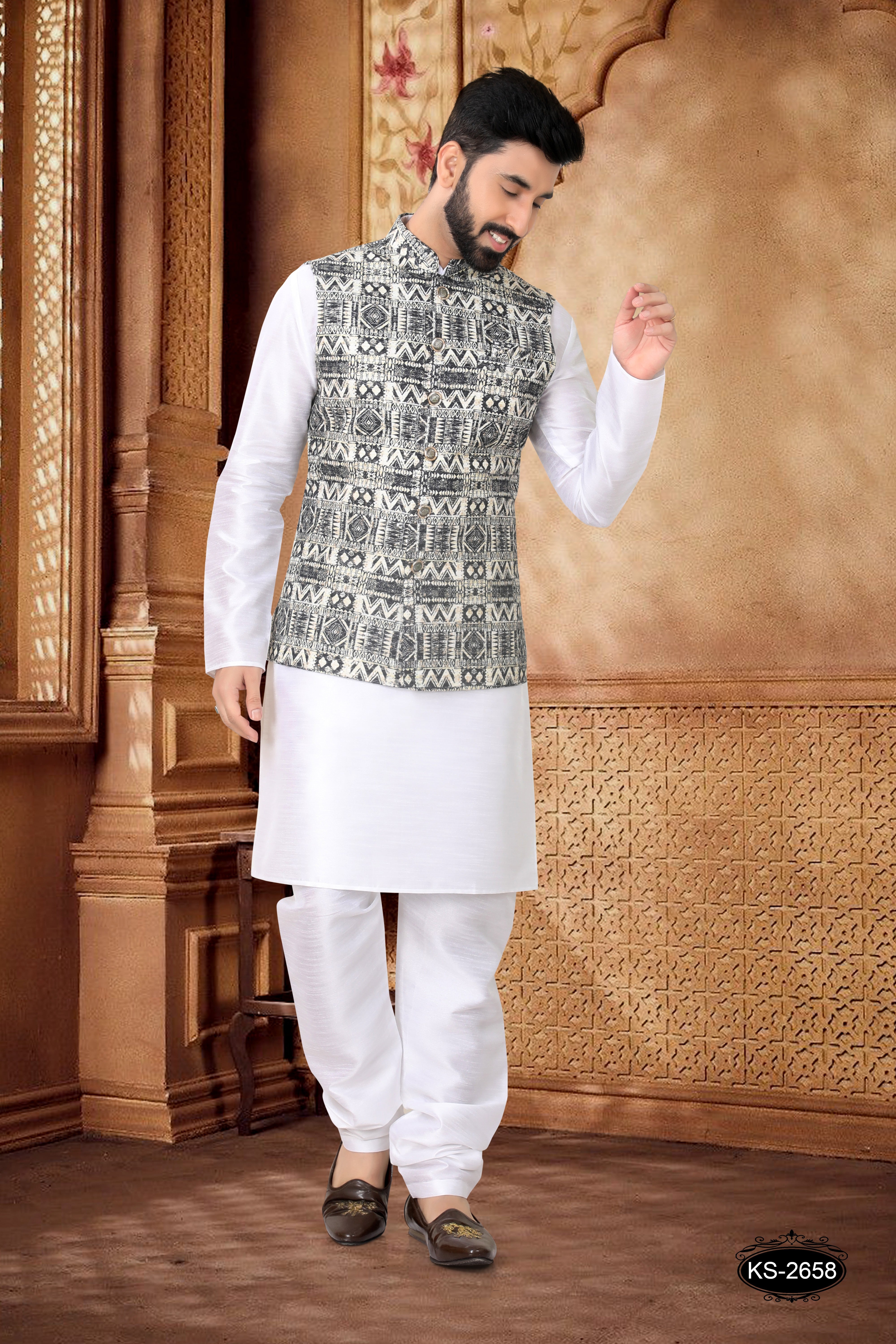 BLACK JACKET KURTA SET WITH THREAD EMBROIDERY ALL-OVER