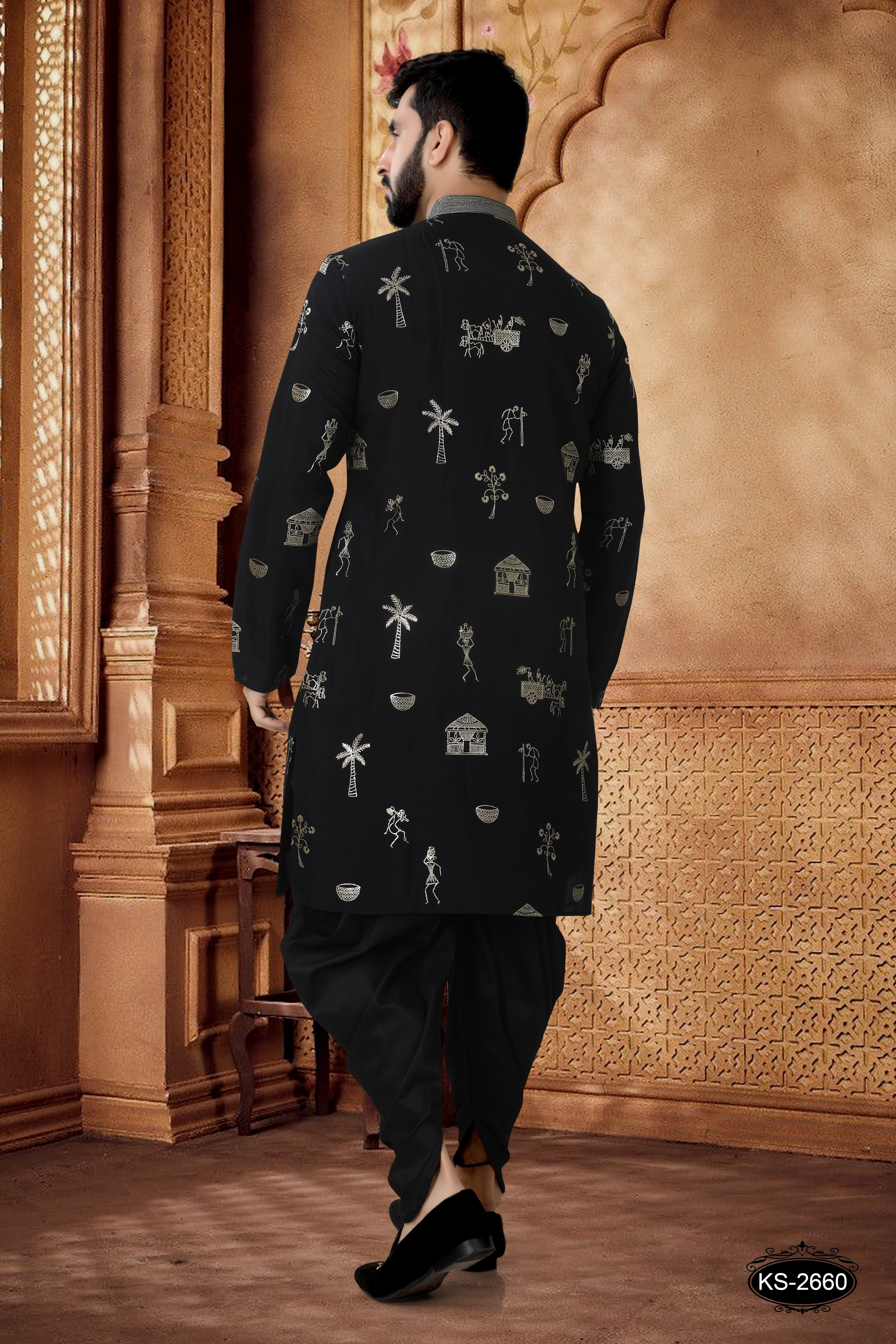 BLACK KURTA SET WITH TRADITIONAL DESIGN FOR EVERY CULTURAL OCCASIONS