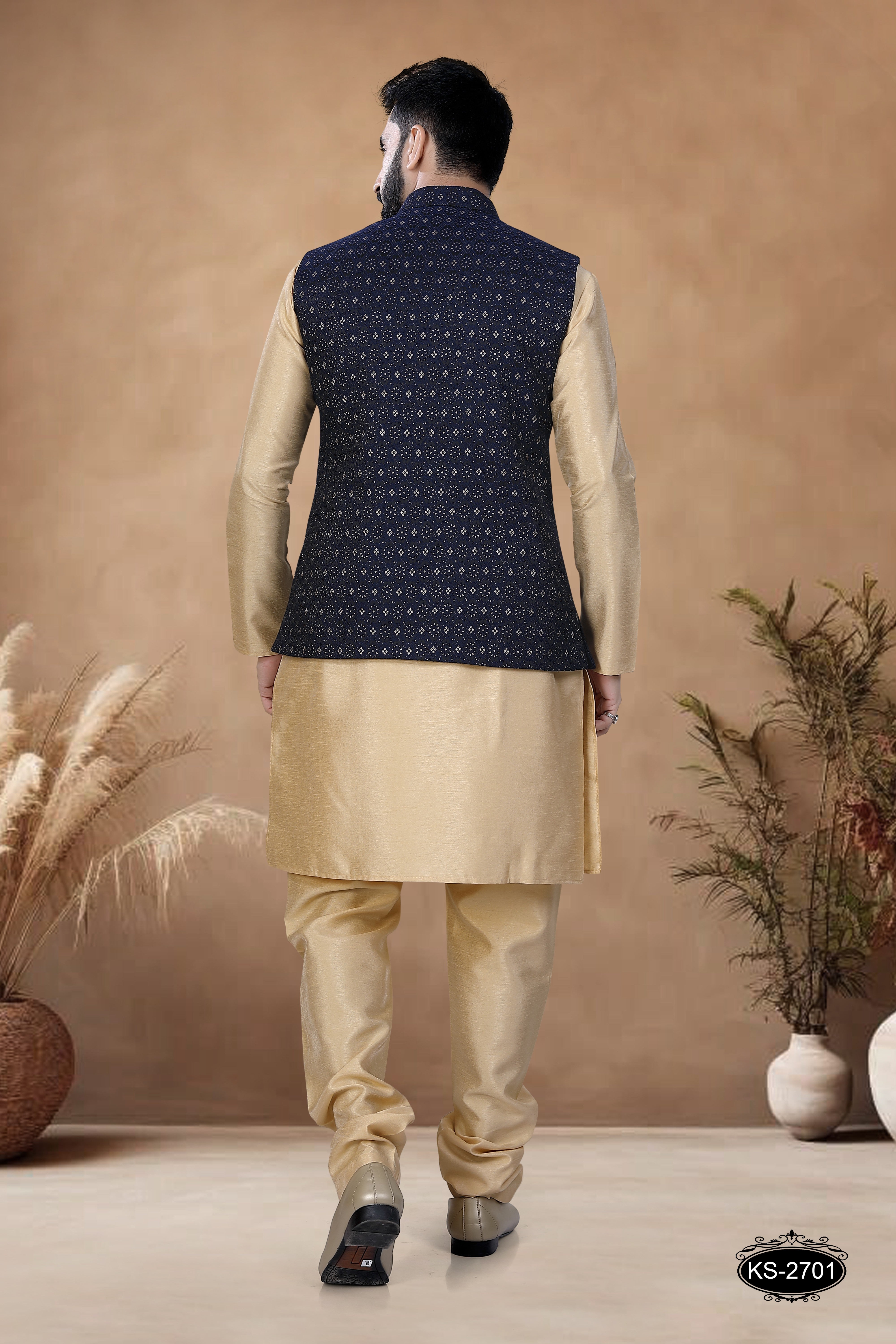 TRADITIONAL JACKET IN BLUE WITH SELF-DESIGN