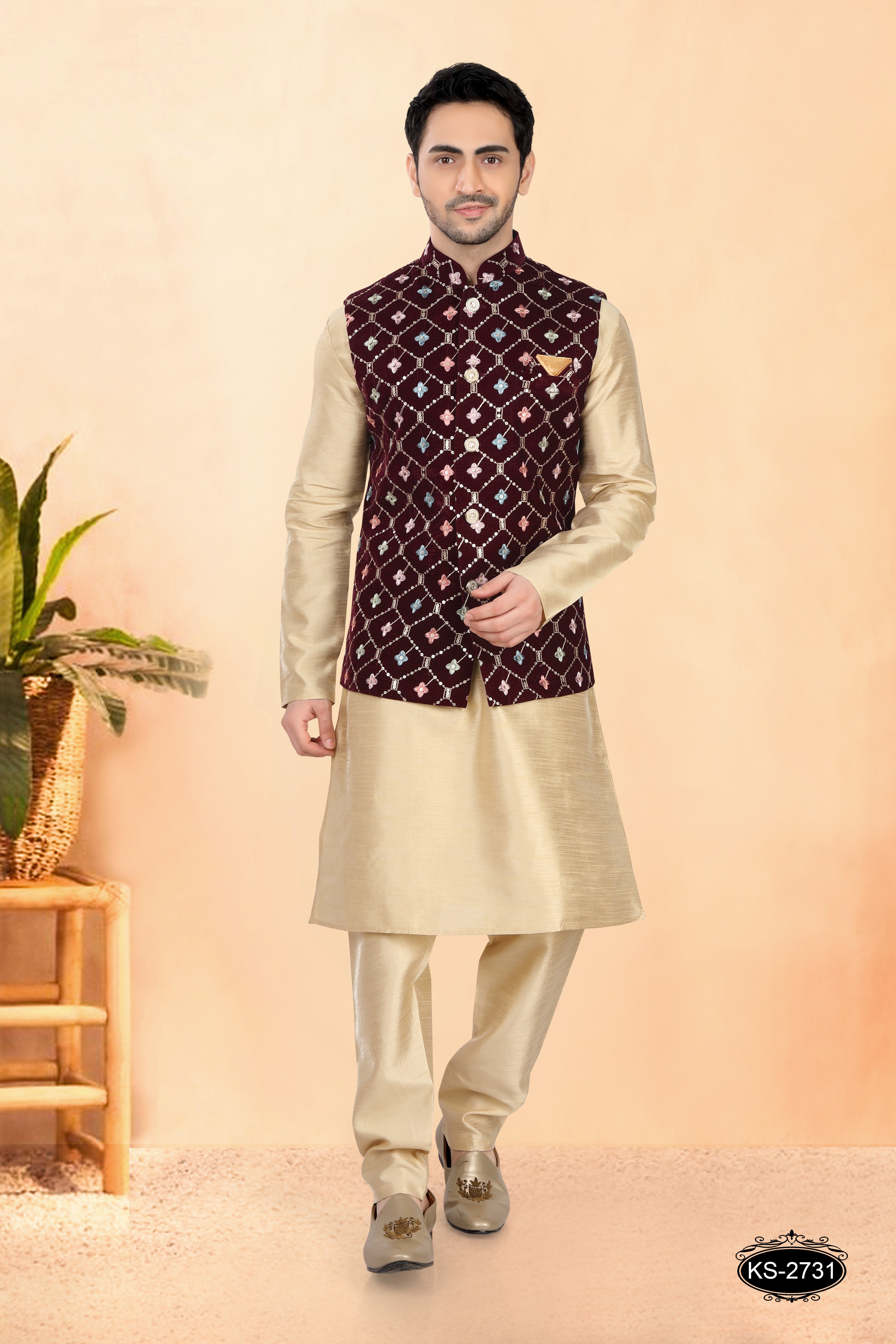MAROON TONE ONLY JACKET IN VELVET WITH THREAD EMBROIDERY ALL-OVER