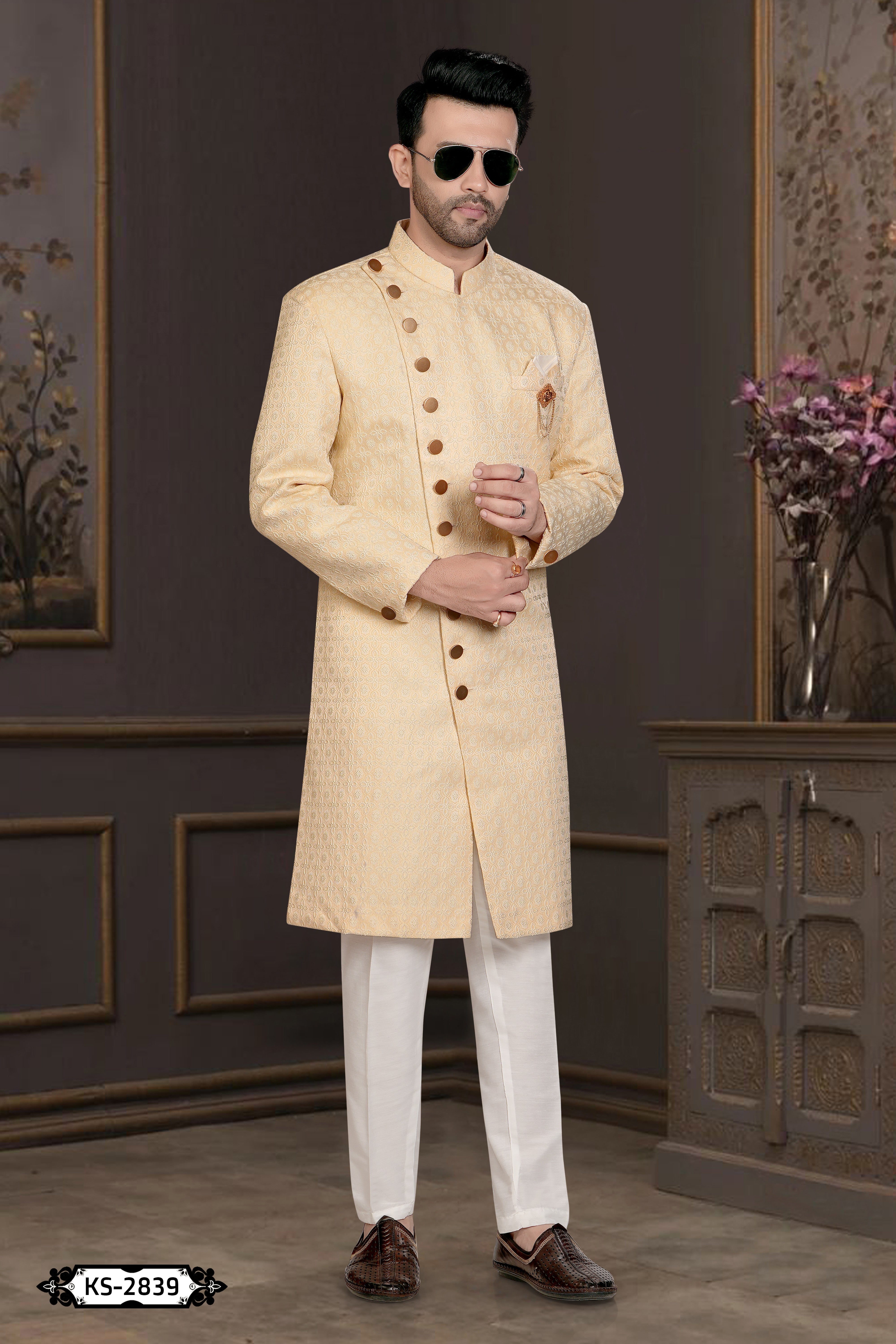 CREAM TONE INDO-WESTERN SET IN UNIQUE PATTERN