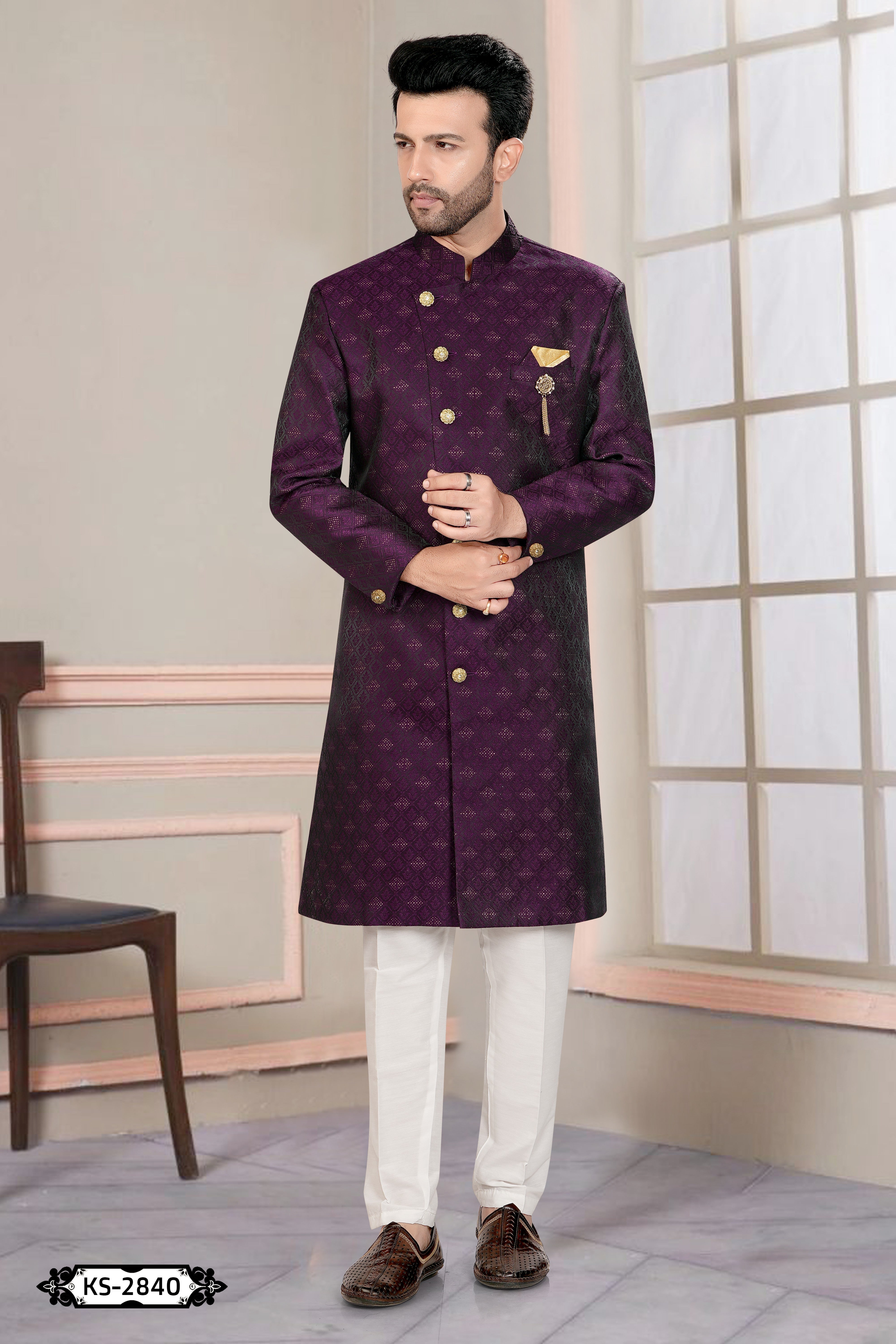 INDO-WESTERN SET IN WINE WITH UNIQUE PATTERN