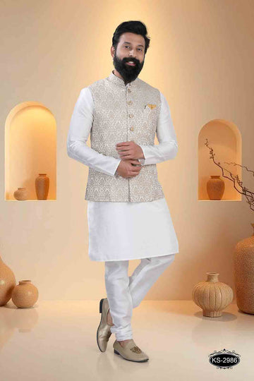 CREAM-BASE JACKET SET FOR EVERY OCCASIONAL EVE