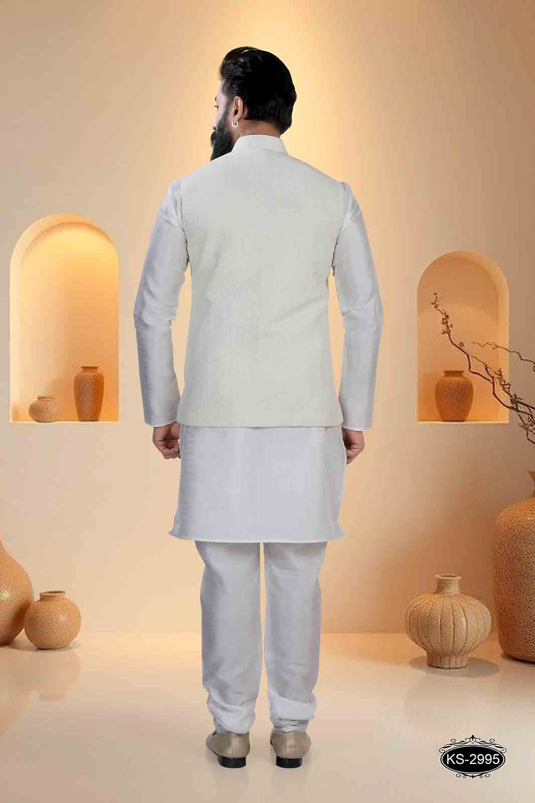 OFF-WHITE TONE ONLY JACKET FOR EVERY OCCASIONAL EVE