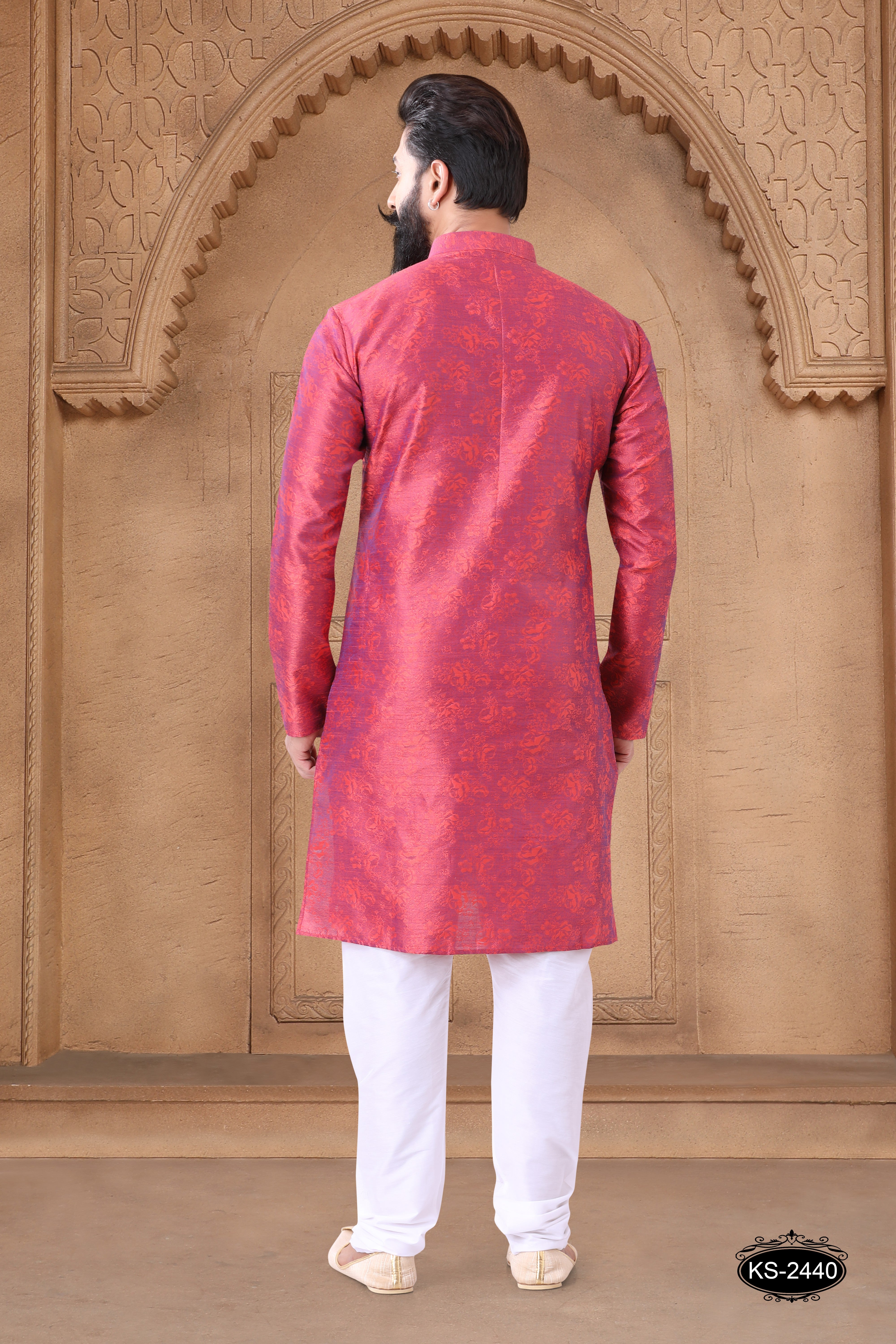 PINK KURTA SET IN DUEL SHADE WITH SELF-DESIGN