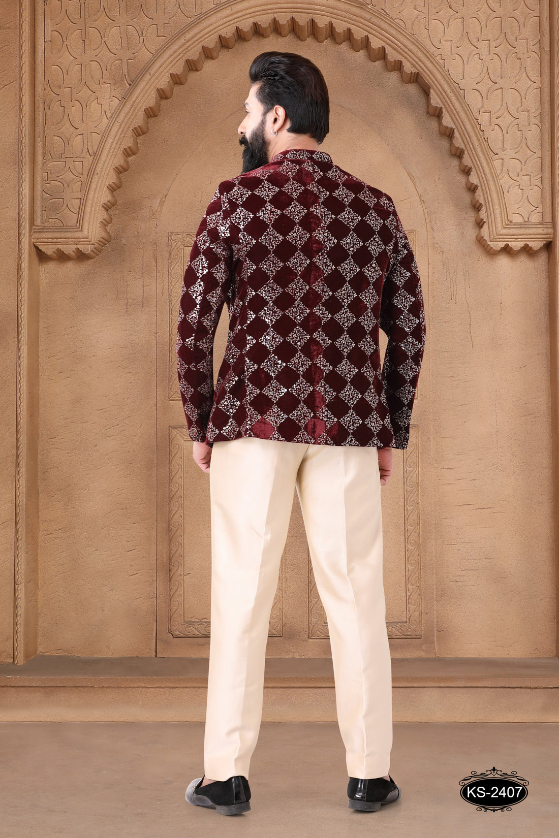 MAROON VELVET BANDHGALA SET WITH THREAD EMBROIDERY