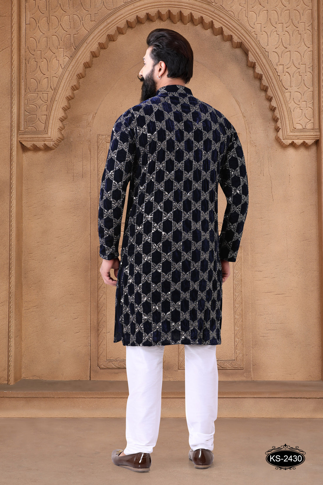 BLUE HUE KURTA SET IN VELVET FOR EVERY OCCASIONS