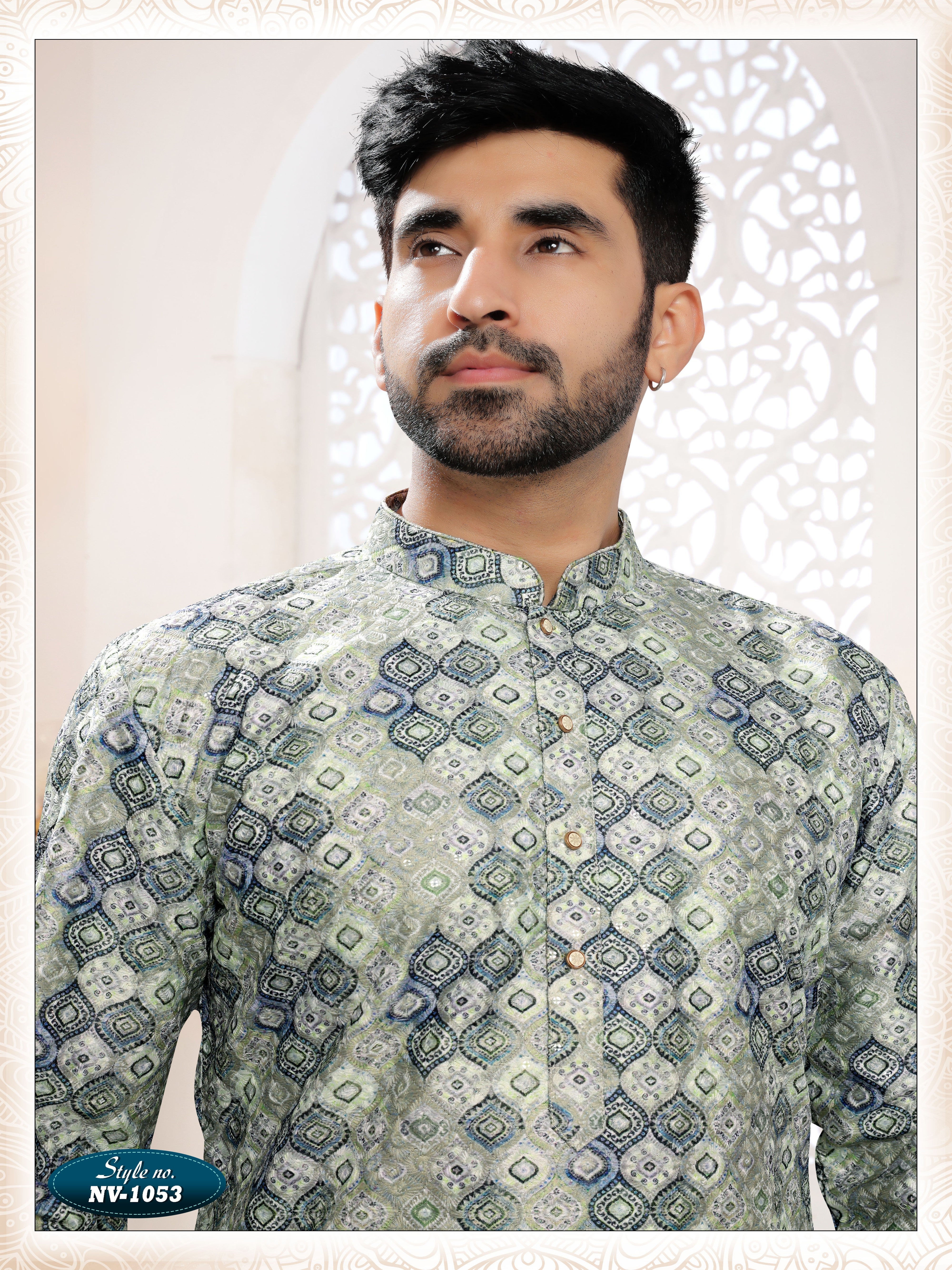 KURTA SET WITH THREAD & SEQUENCE EMBROIDERY ALL-OVER