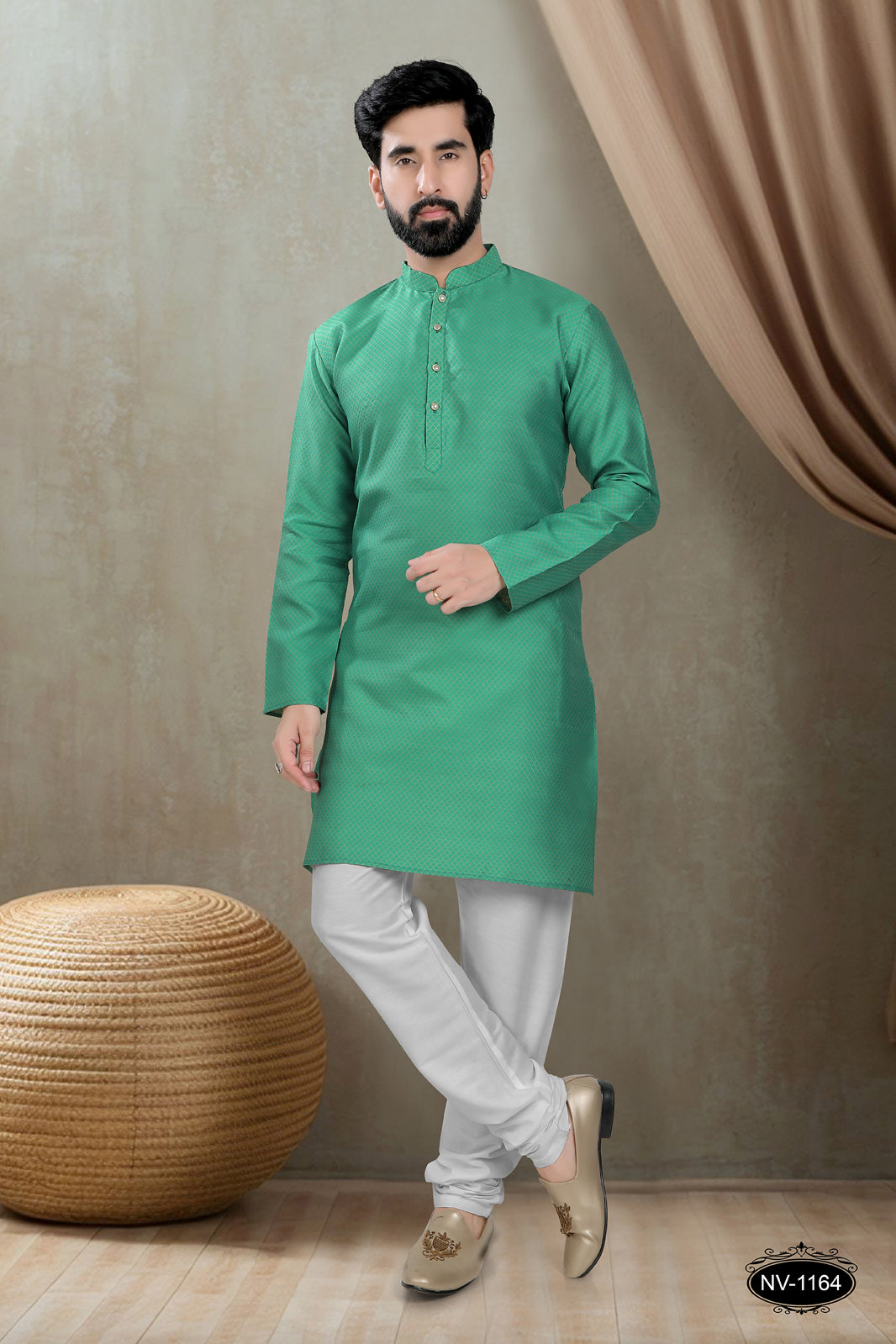 GREEN KURTA WITH GEOMETRIC DESIGN FOR ALL ETHNIC EVENTS
