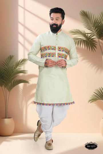 PASTEL-GREEN TONE ONLY KURTA WITH LACE ACCENTS FOR NAVRATRI