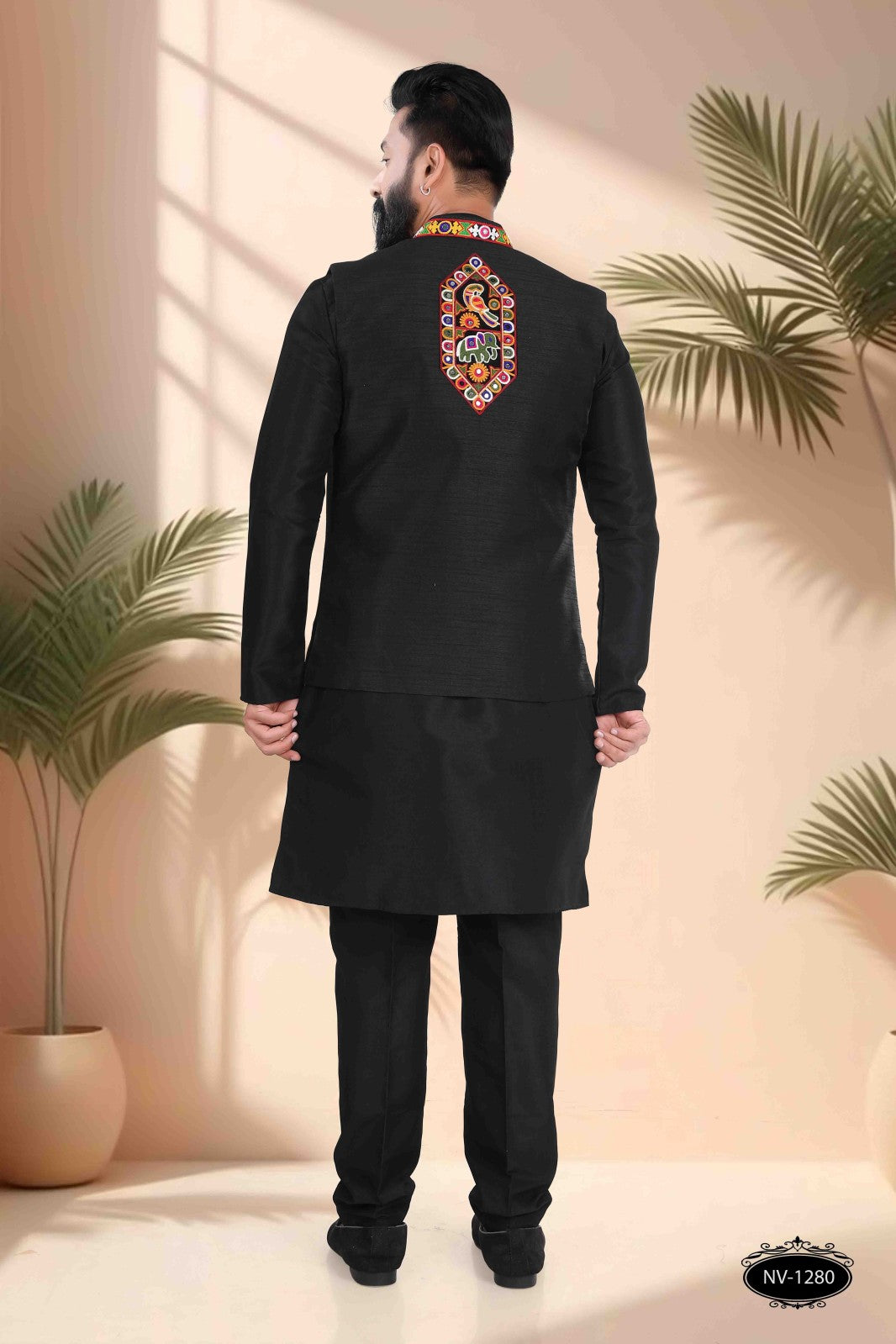 BLACK OPEN-STYLE ONLY JACKET FOR NAVRATRI