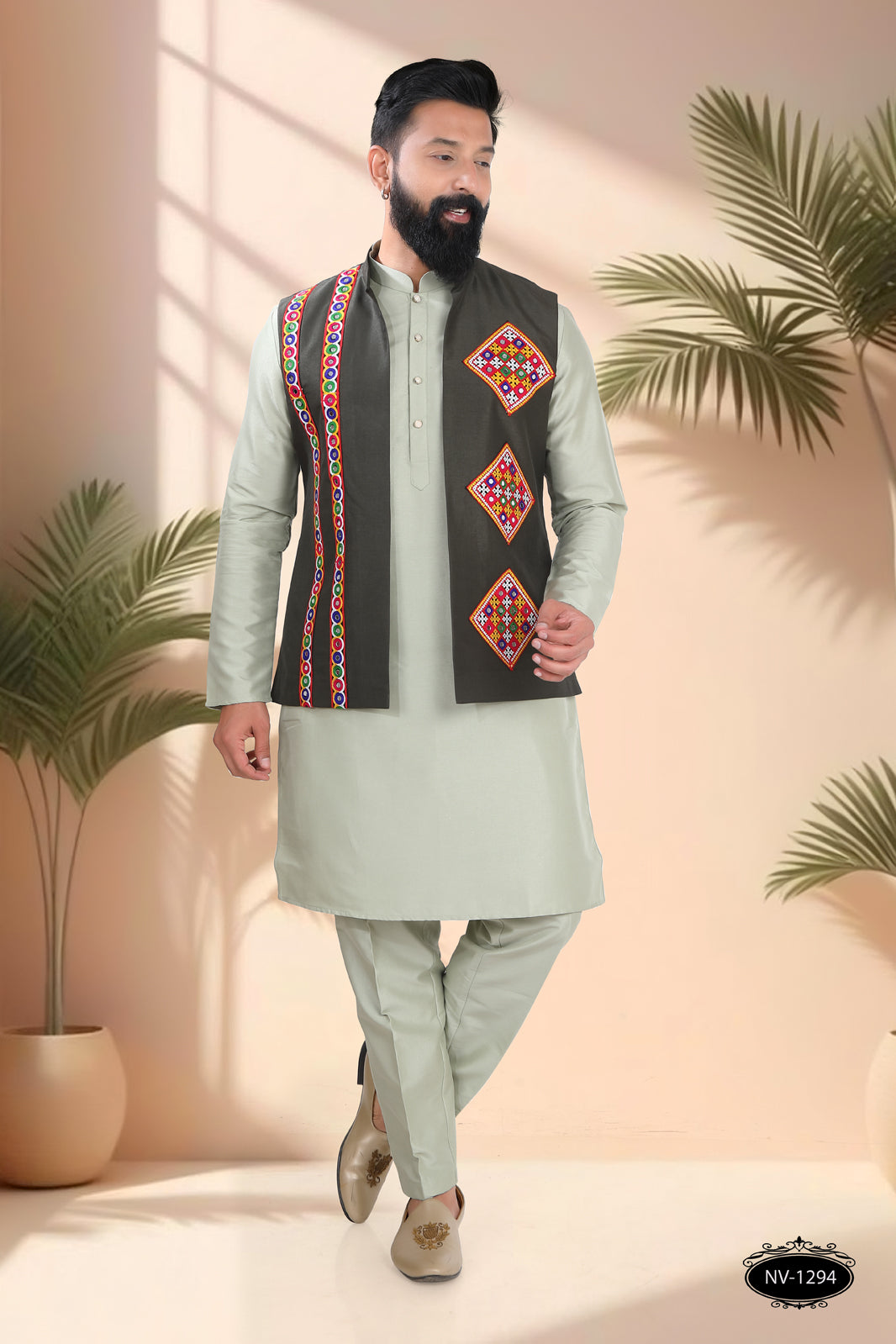 GREEN OPEN-STYLE JACKET FOR NAVRATRI