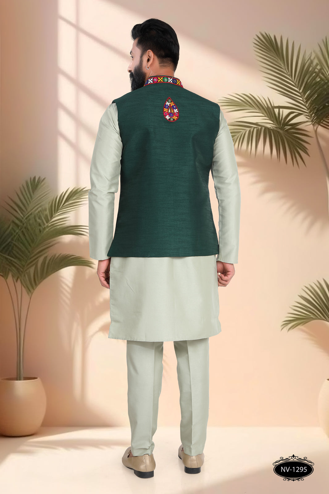 NAVRATRI OPEN-STYLE ONLY JACKET IN GREEN