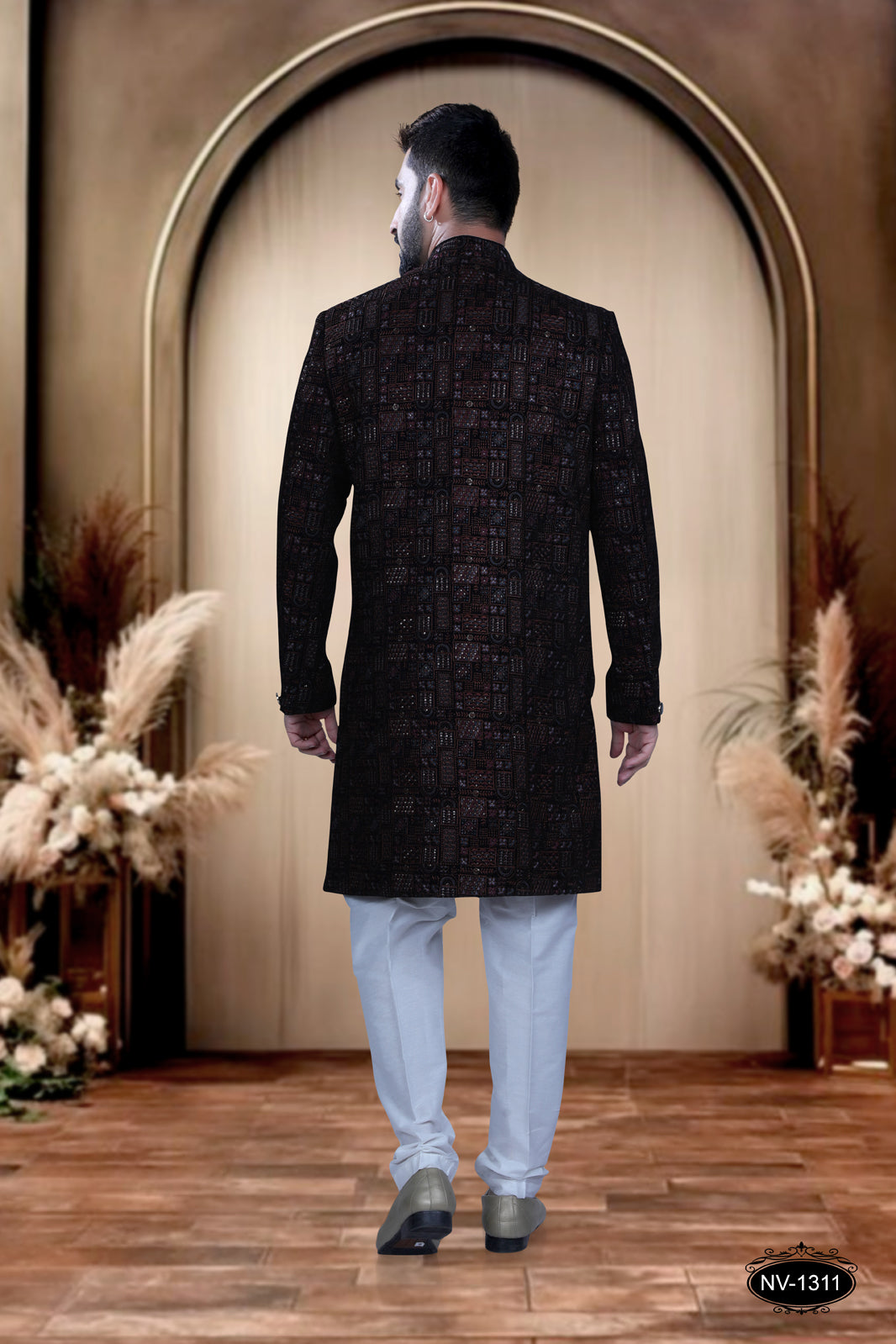 HEAVY THREAD-WORK INDO-WESTERN SET,PERFECT FOR EVERY CULTURAL GATHERINGS