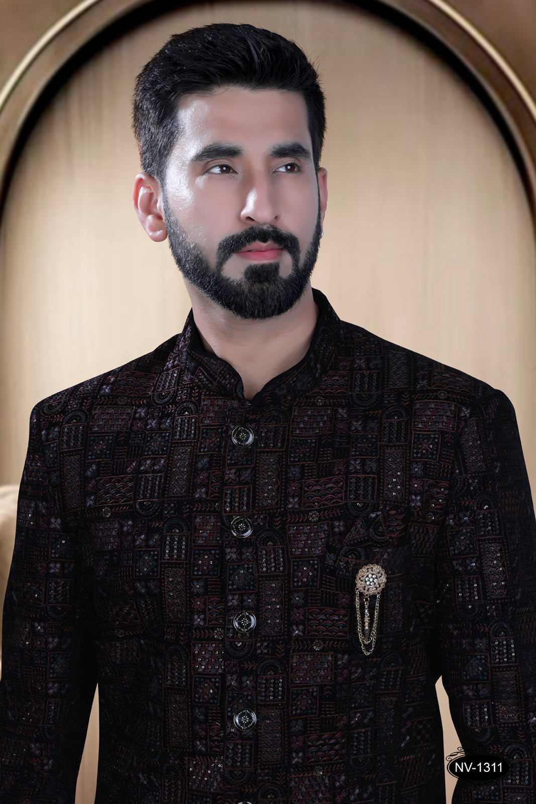 HEAVY THREAD-WORK INDO-WESTERN SET,PERFECT FOR EVERY CULTURAL GATHERINGS