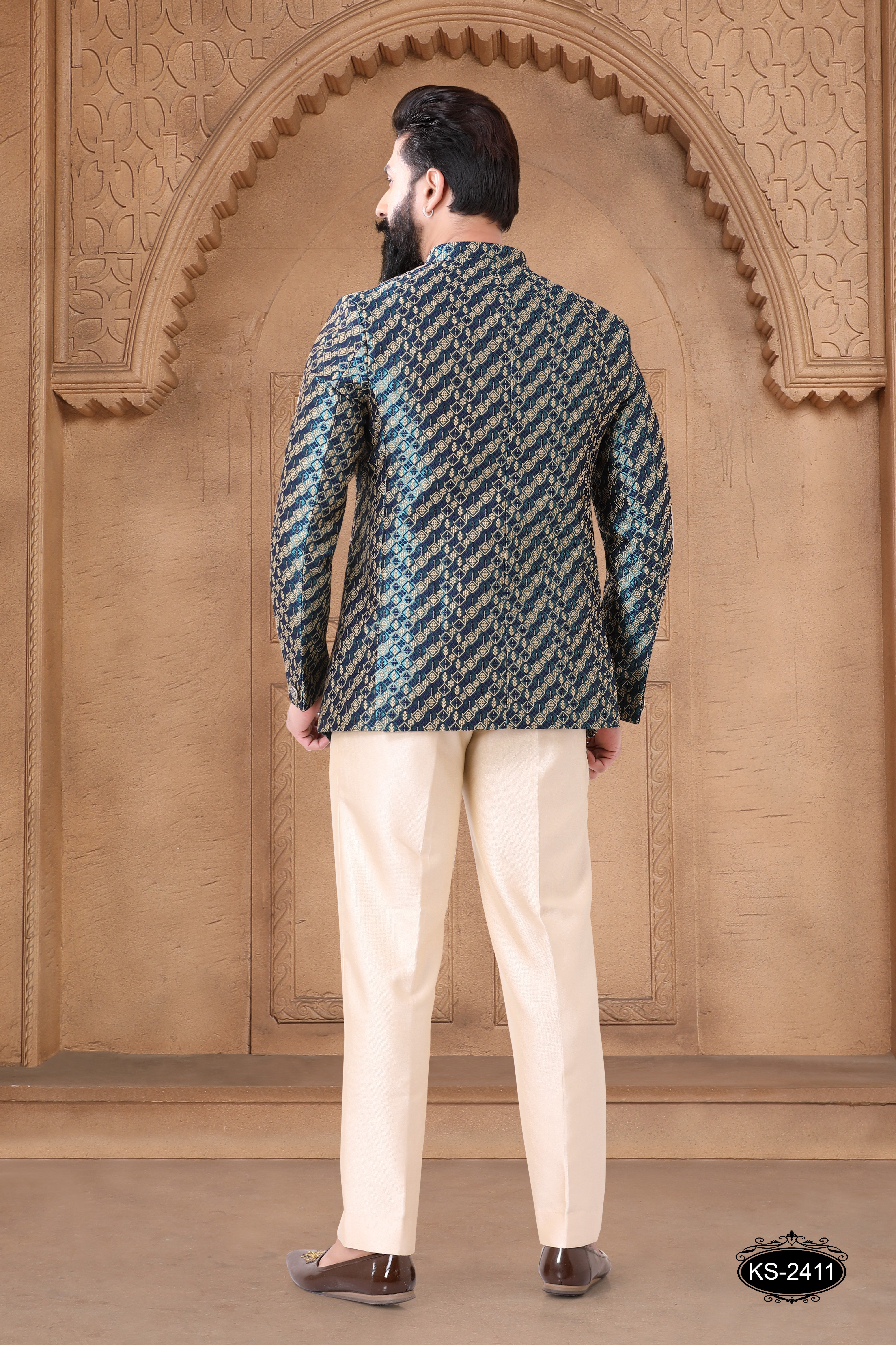 UNIQUE PATTERN BLUISH-GREEN TONE BANDHGALA SET